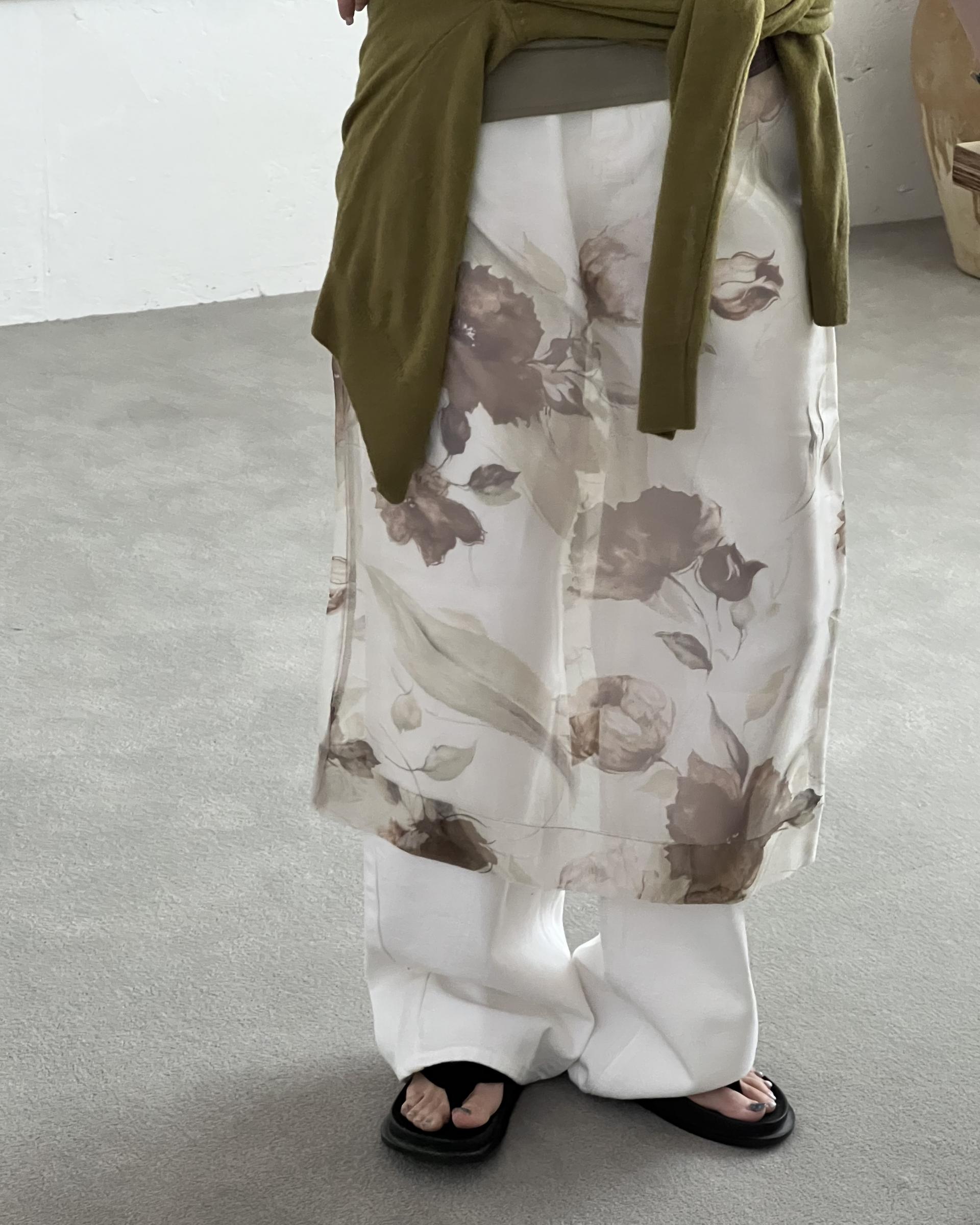 see layered skirt (grey/beige)