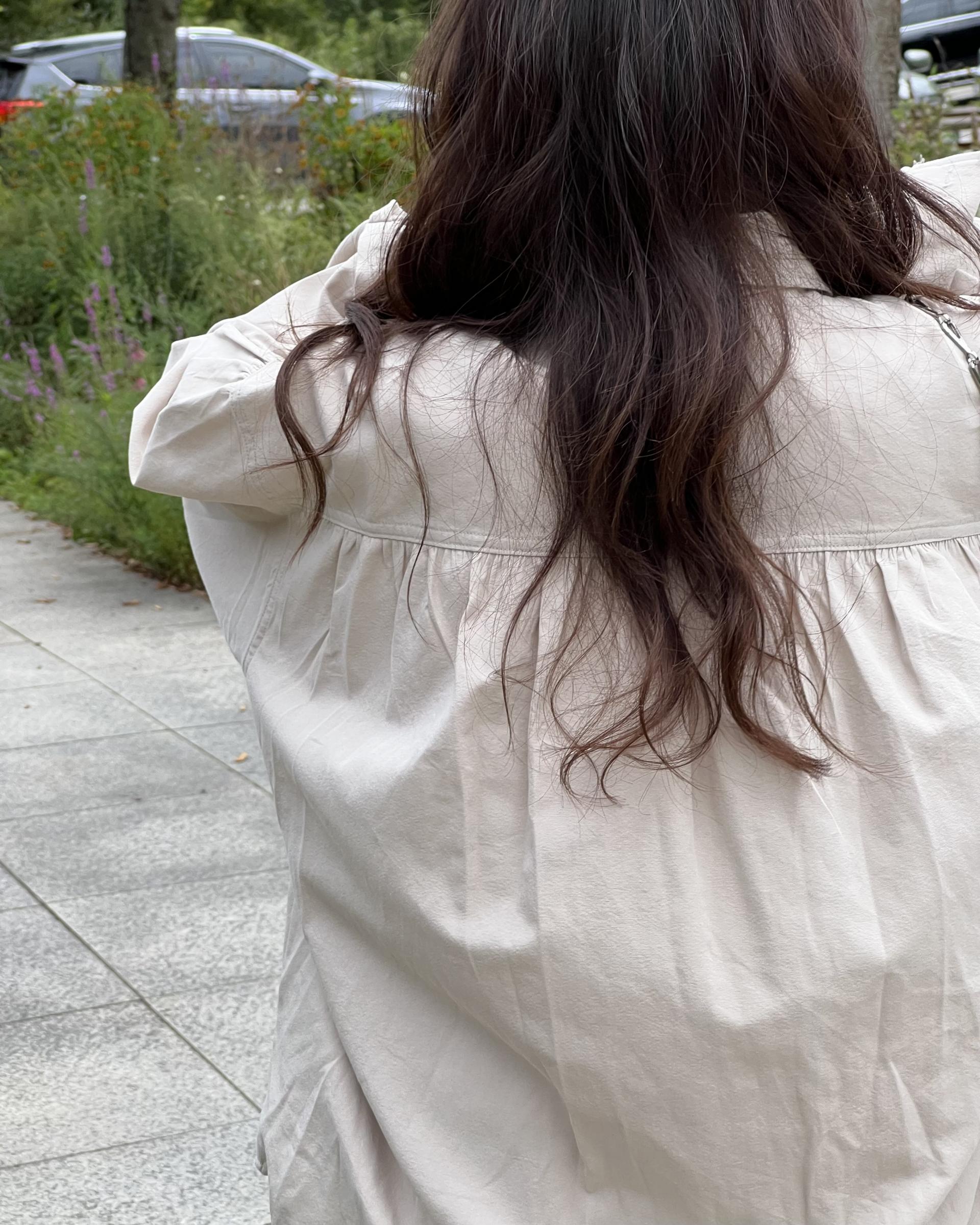 magnet shirring blouse (cream/beige)