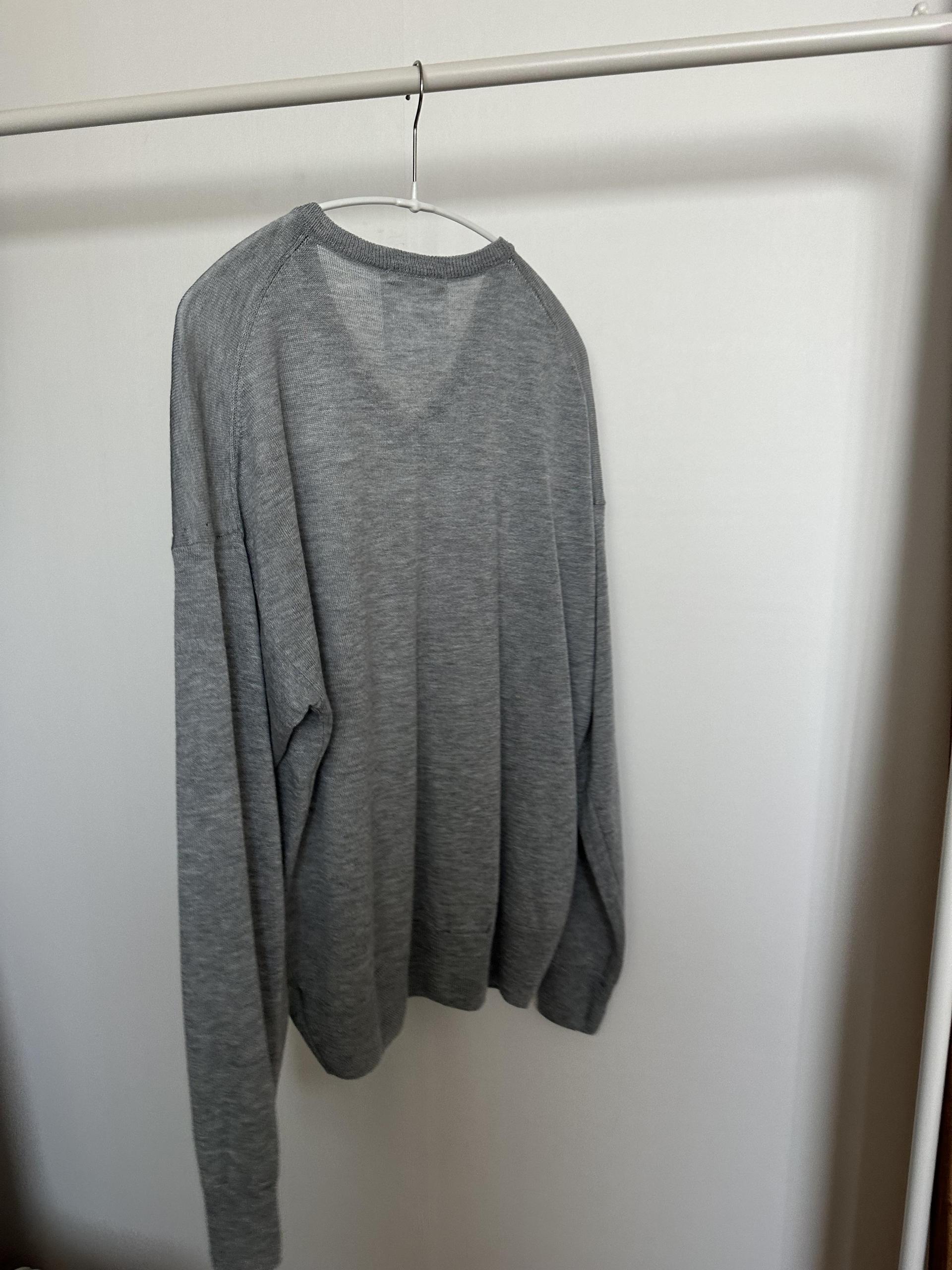 us v-neck knit