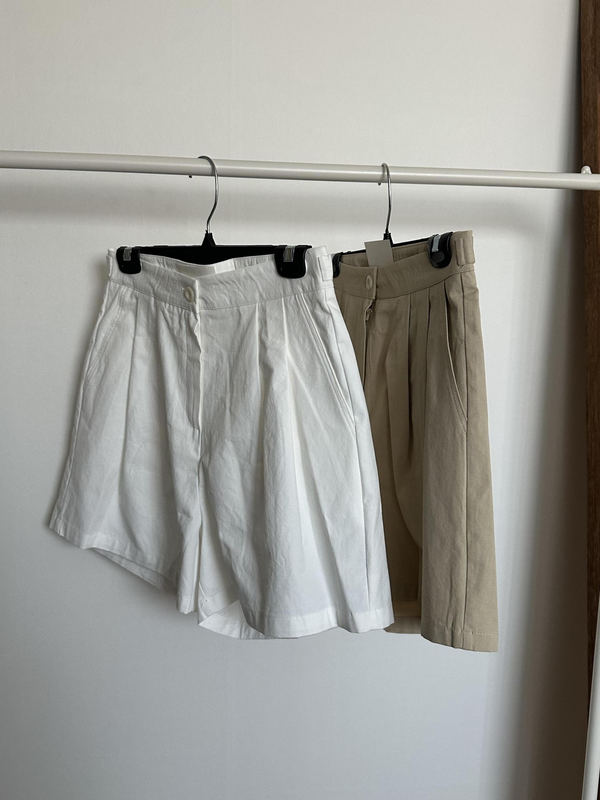 row half pants (beige/white)