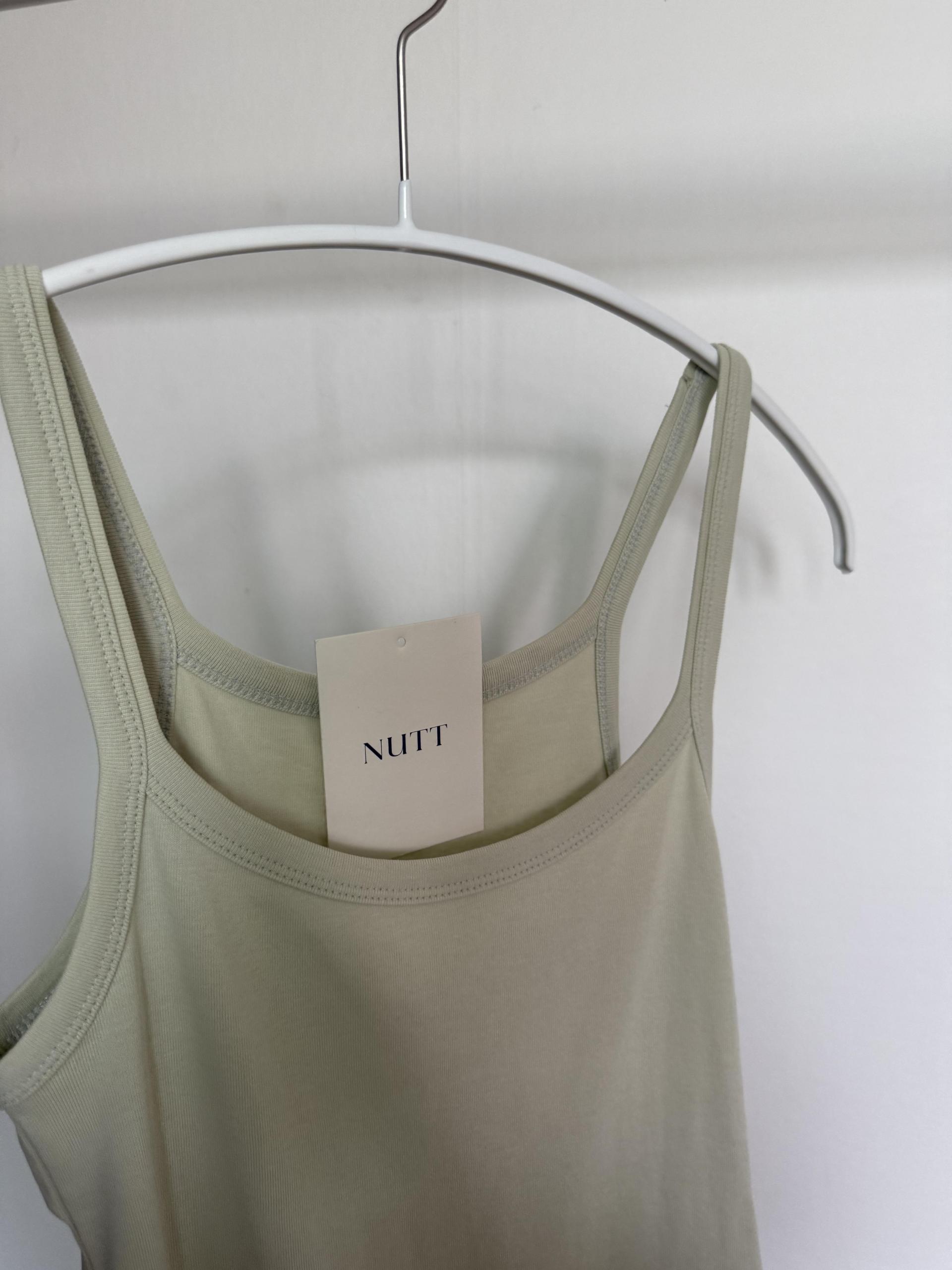 skin sleeveless