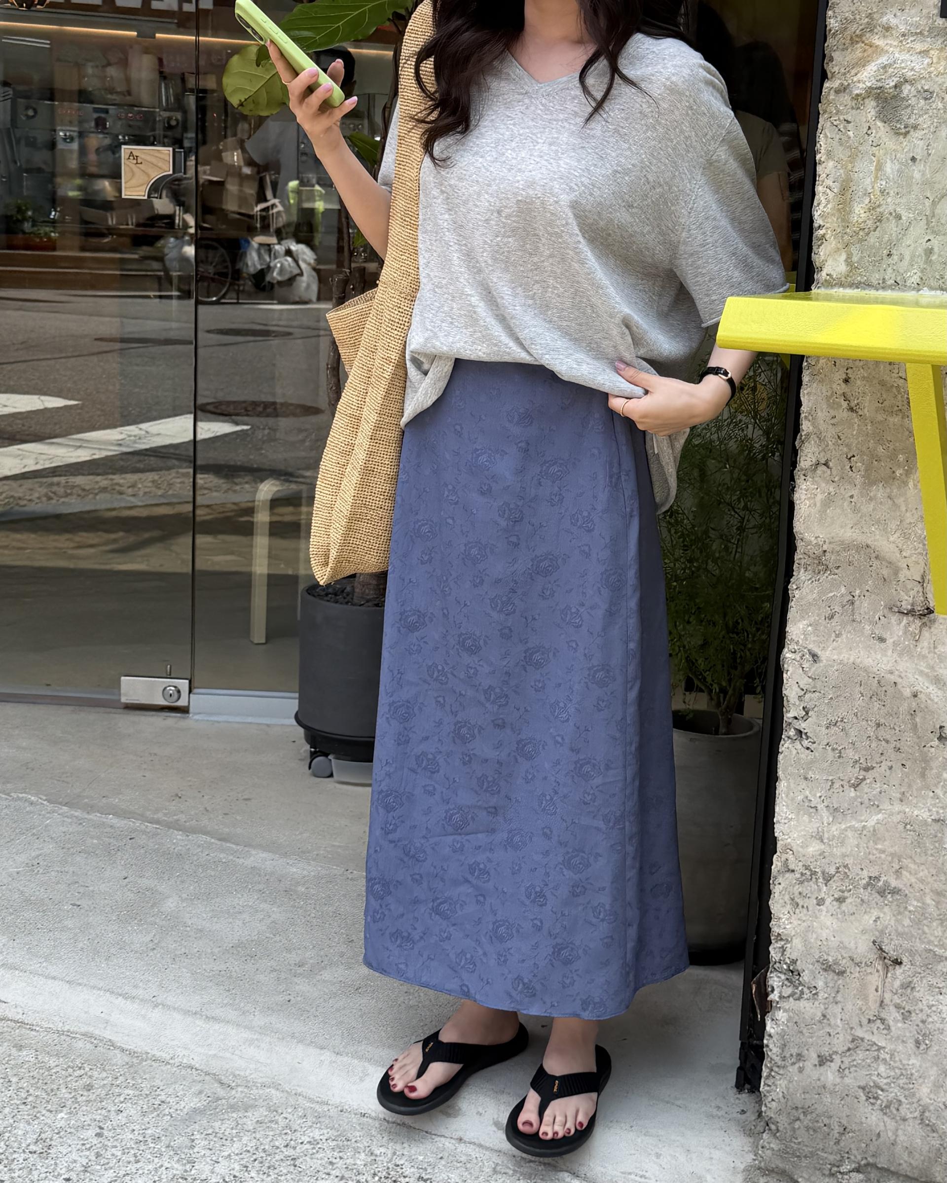 calm v-neck knit (grey/cream)