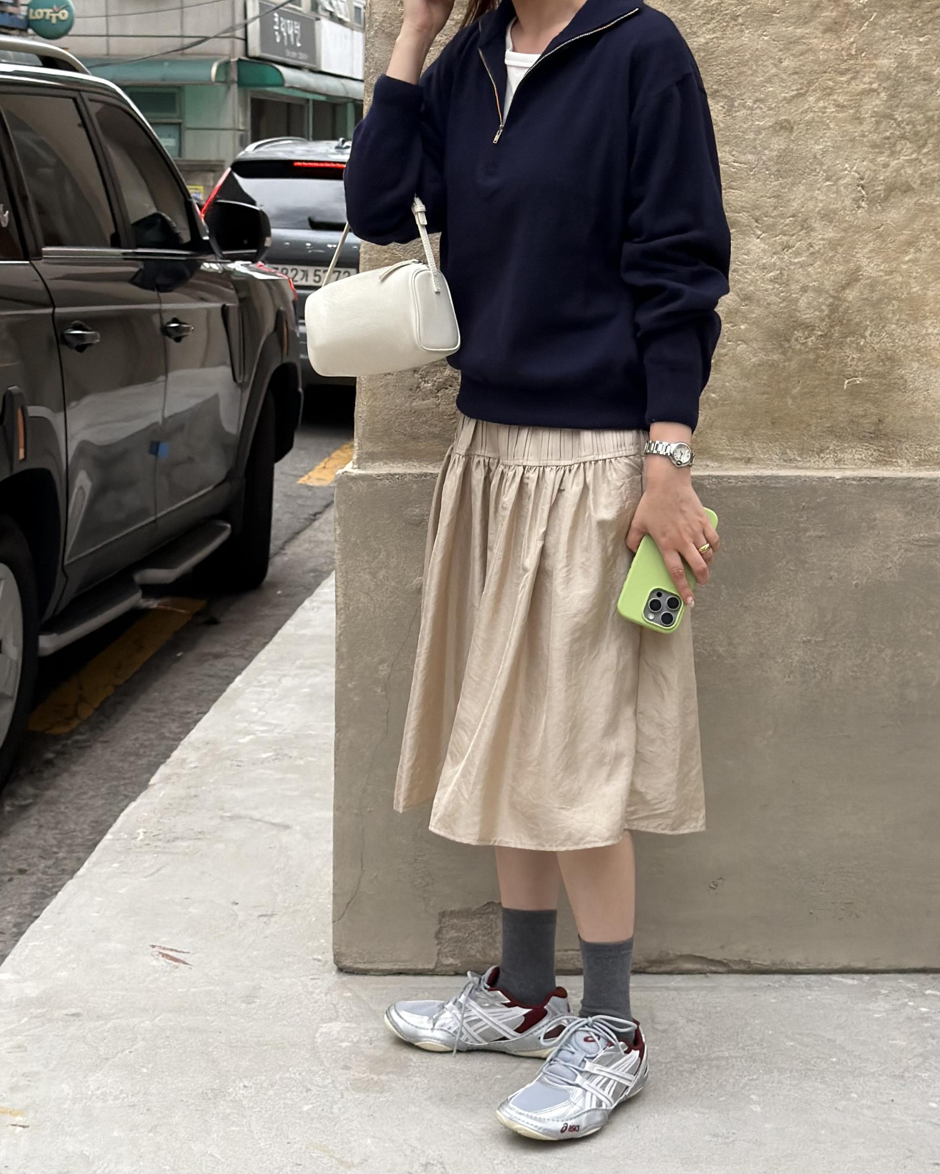marge pintuck skirt (milk beige/charcoal)
