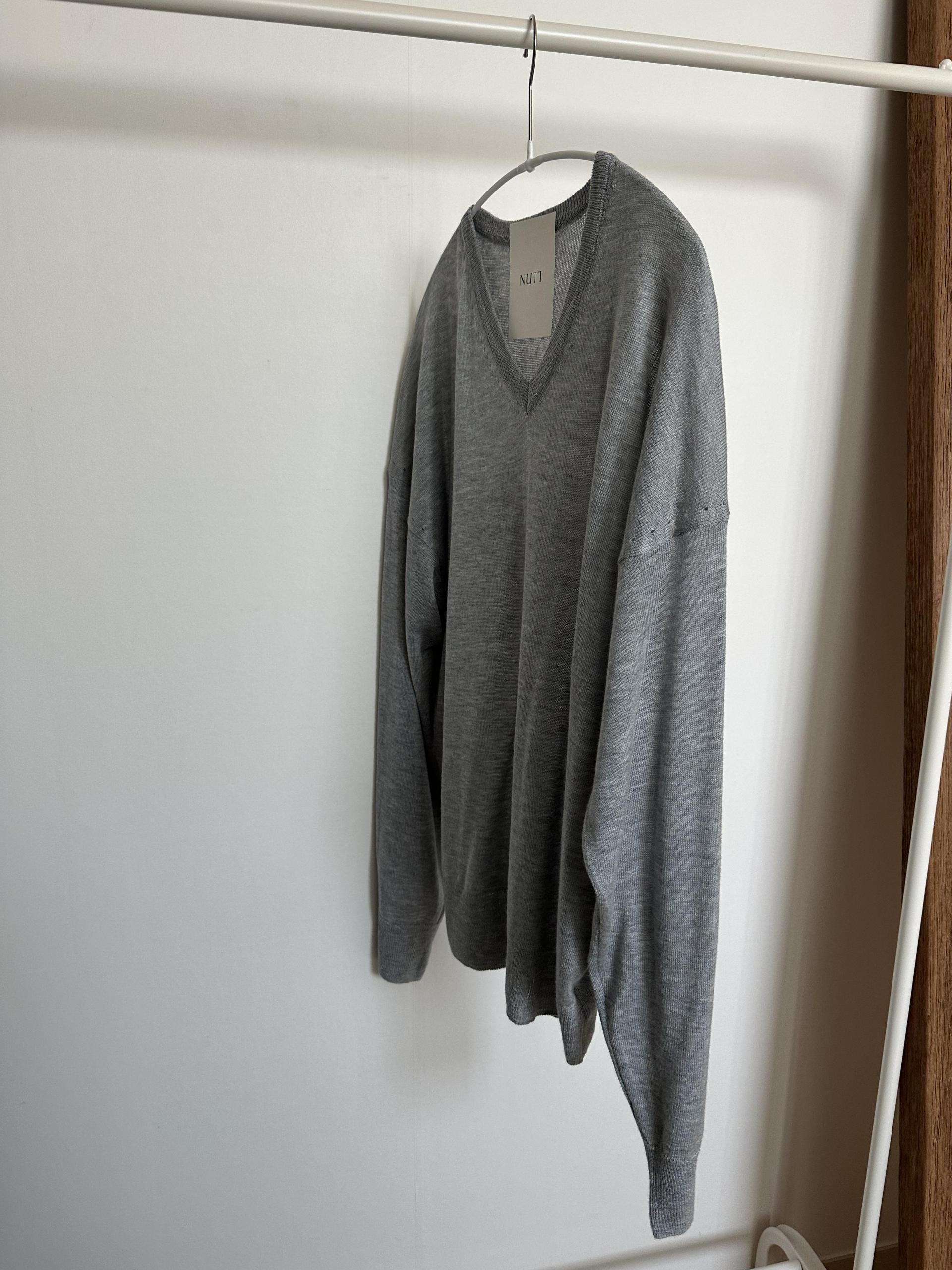 us v-neck knit