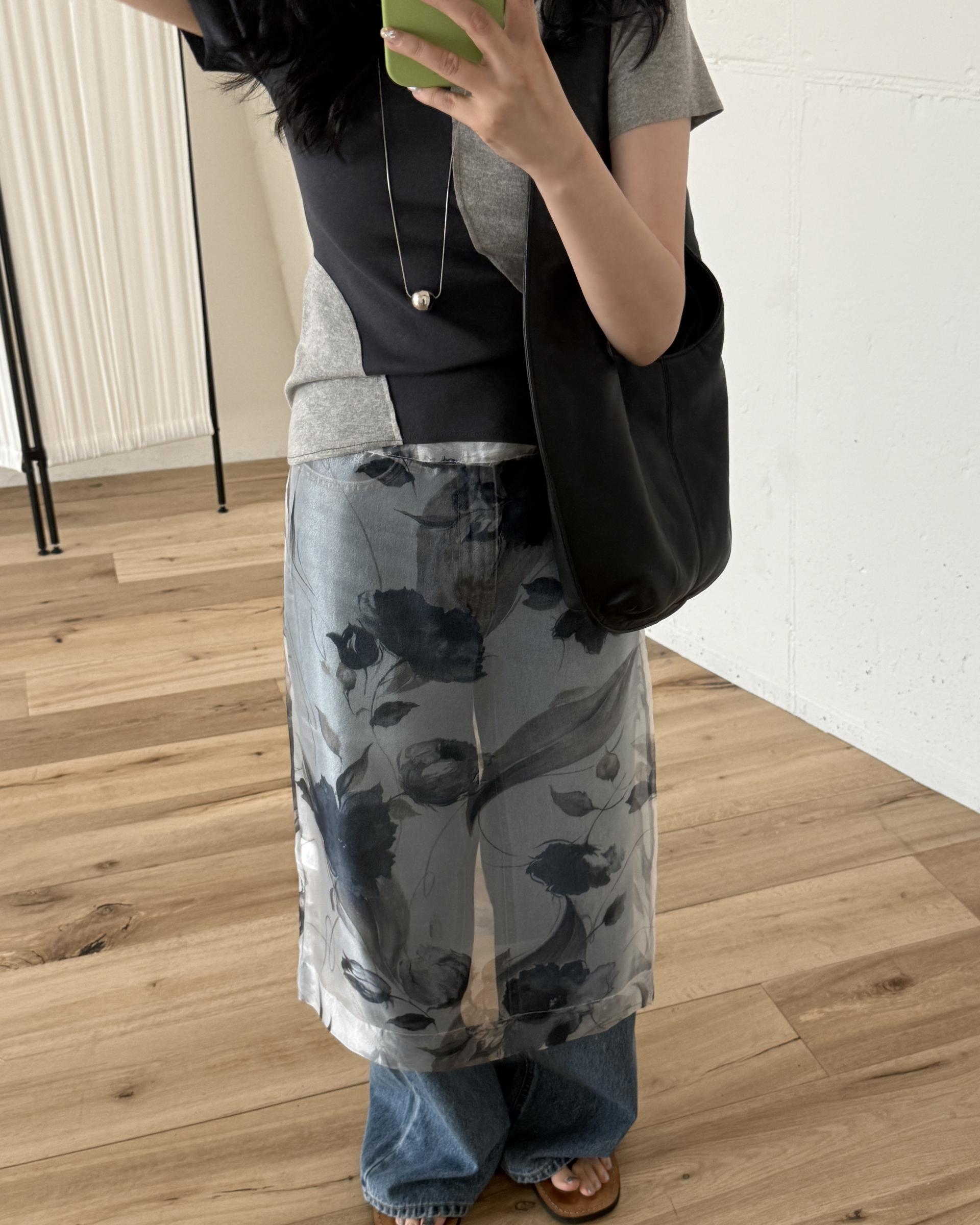 see layered skirt (grey/beige)
