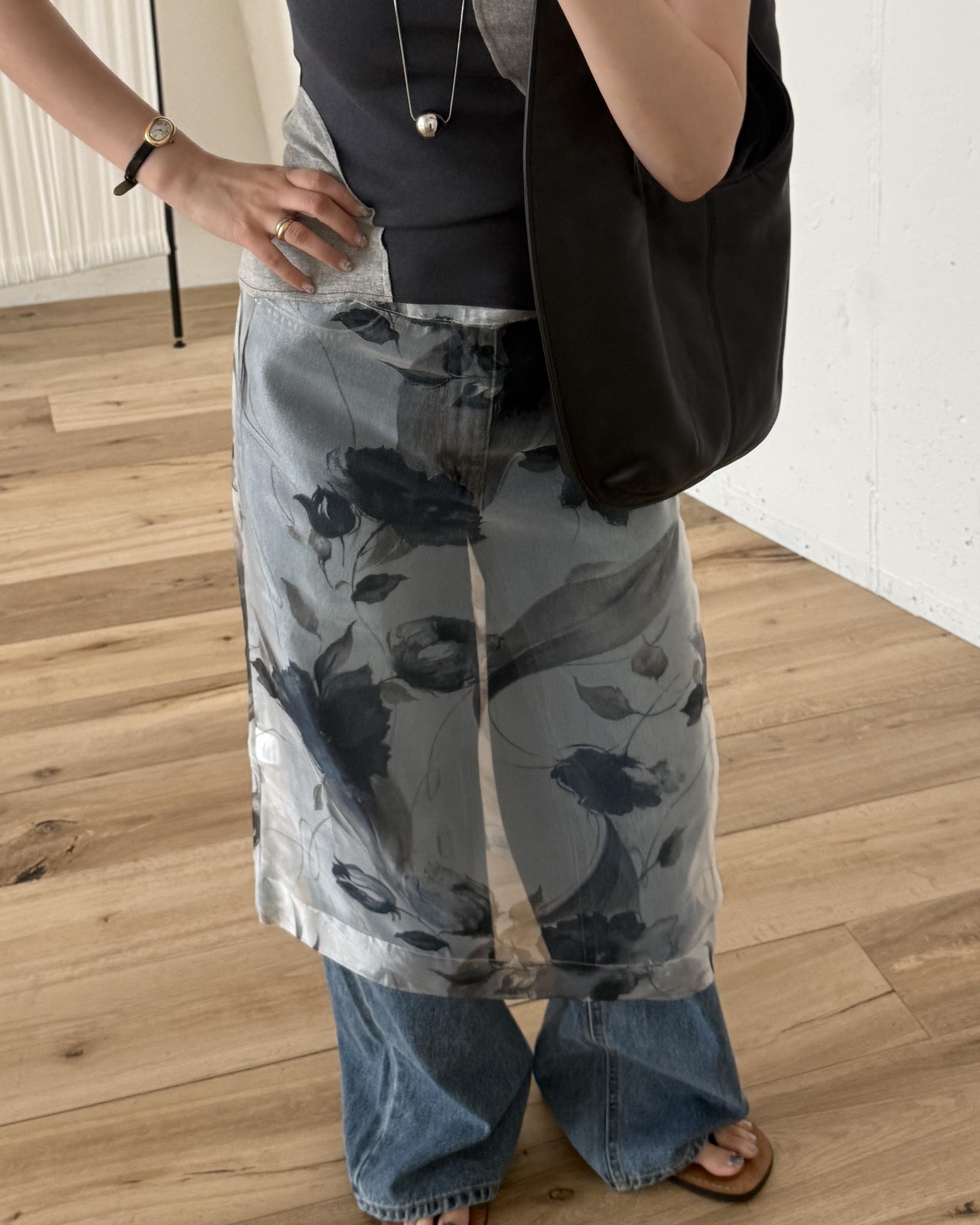see layered skirt (grey/beige)