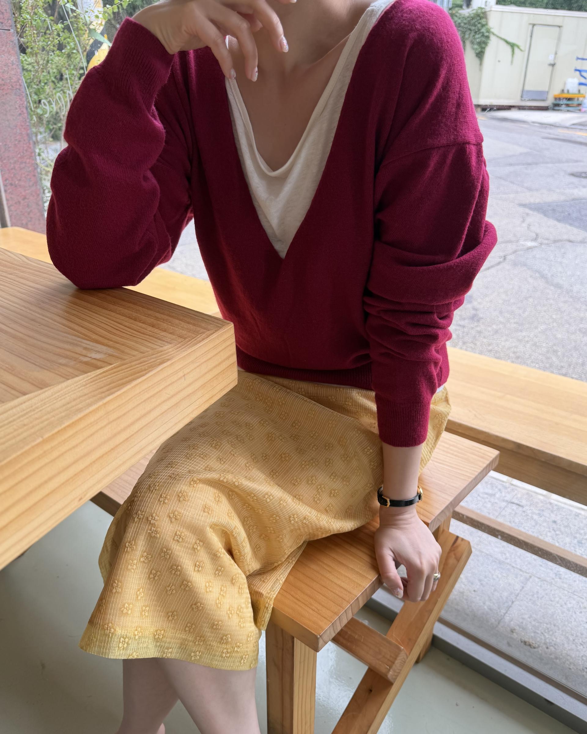 till deep v-neck (plum)