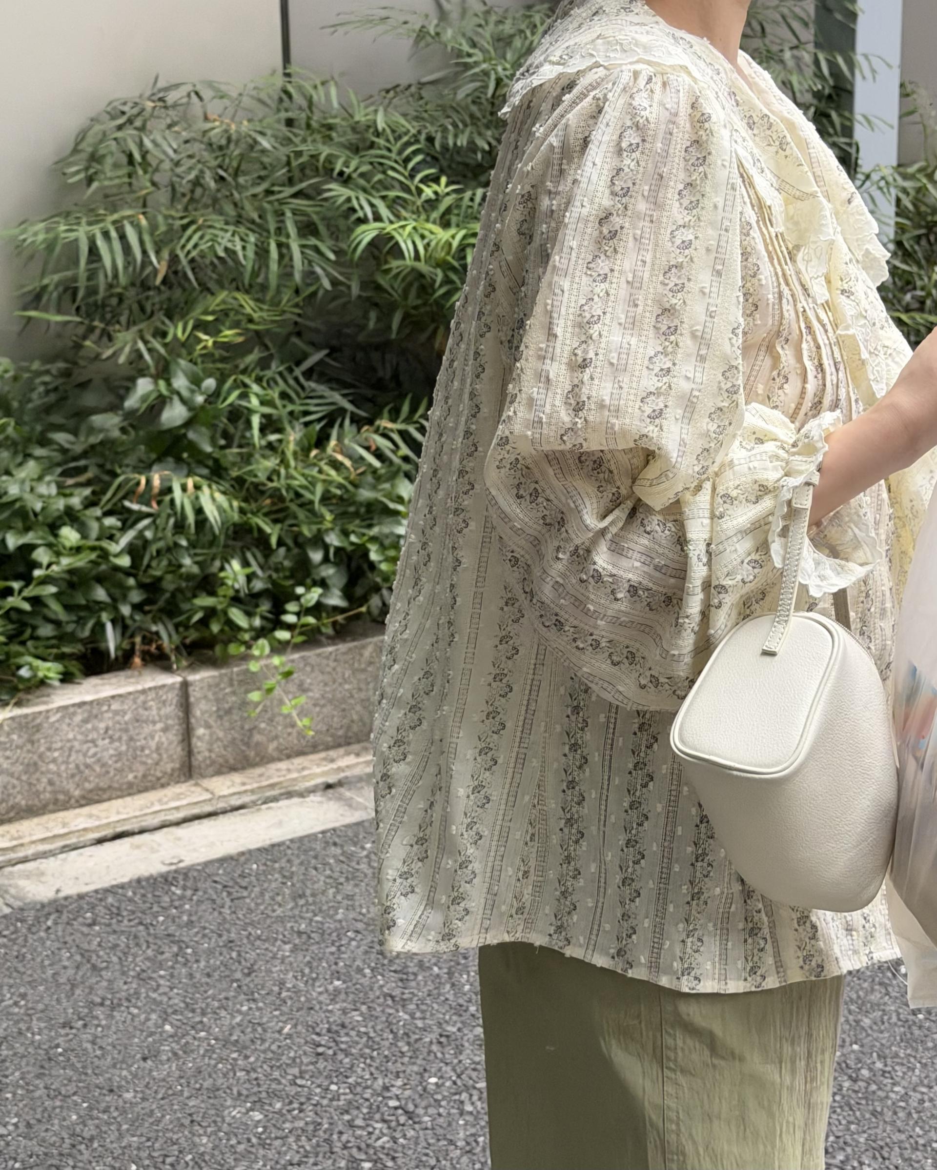 cottage ruffle lace blouse (flower)