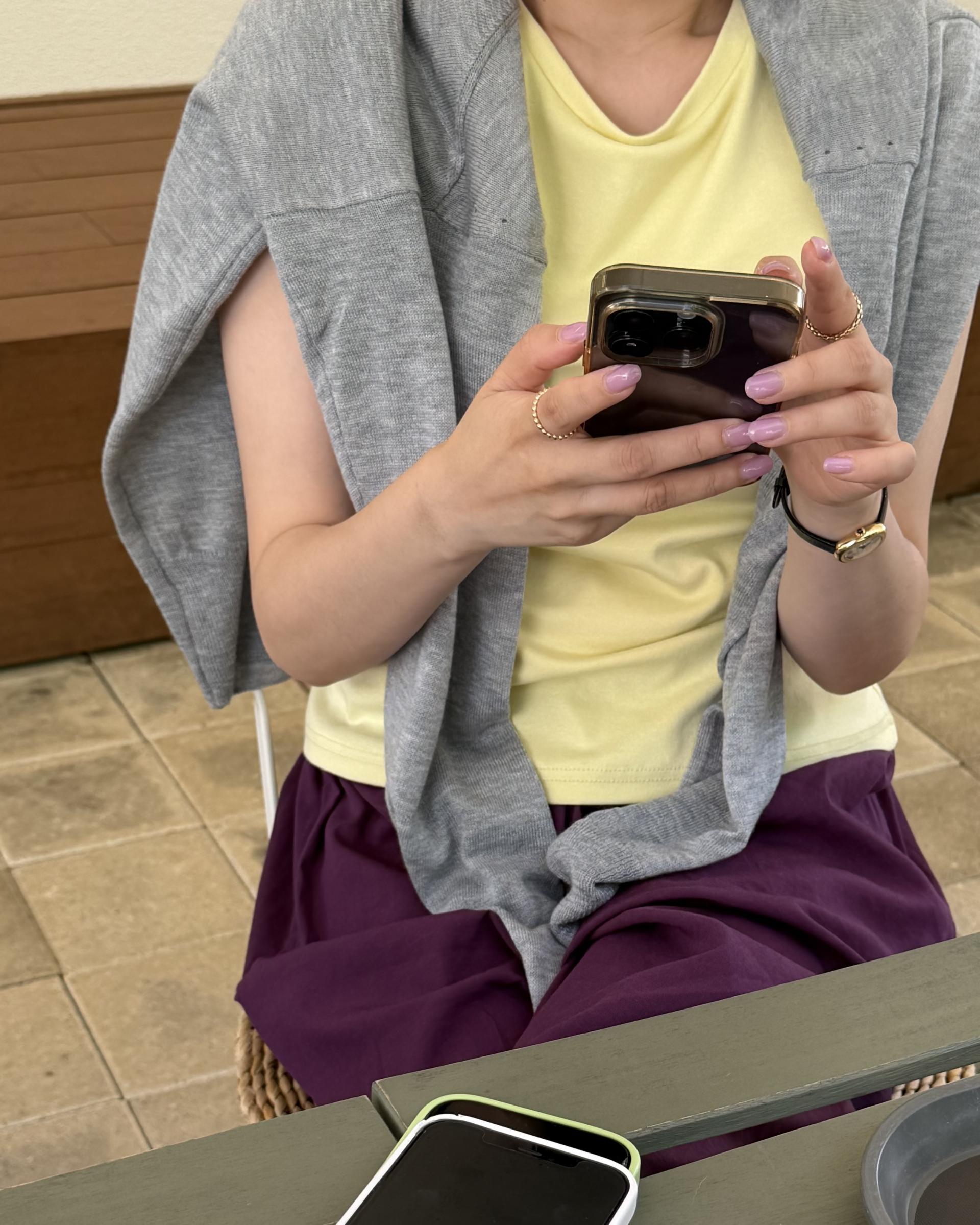 us v-neck knit