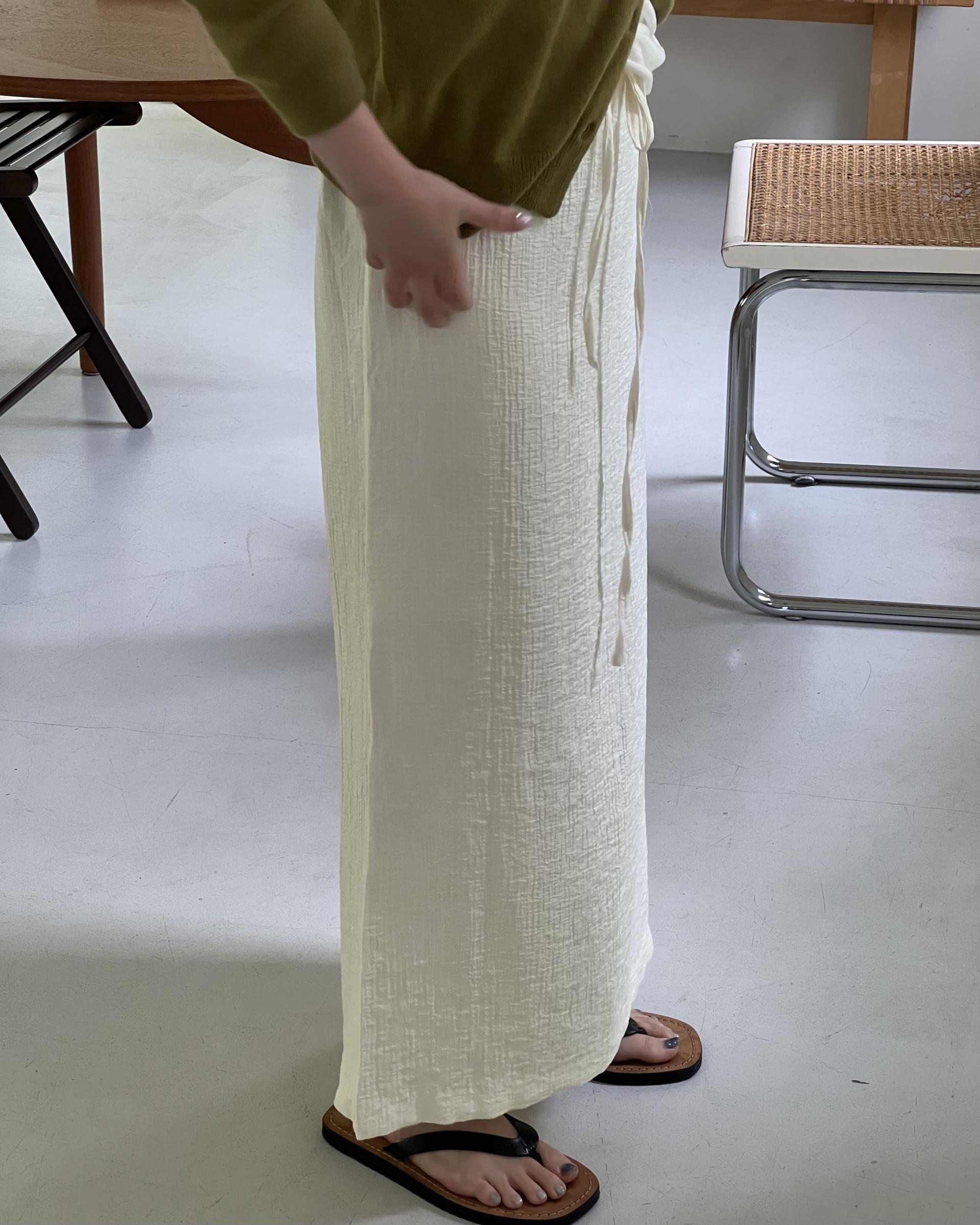 base wrinkle skirt (black/cream)