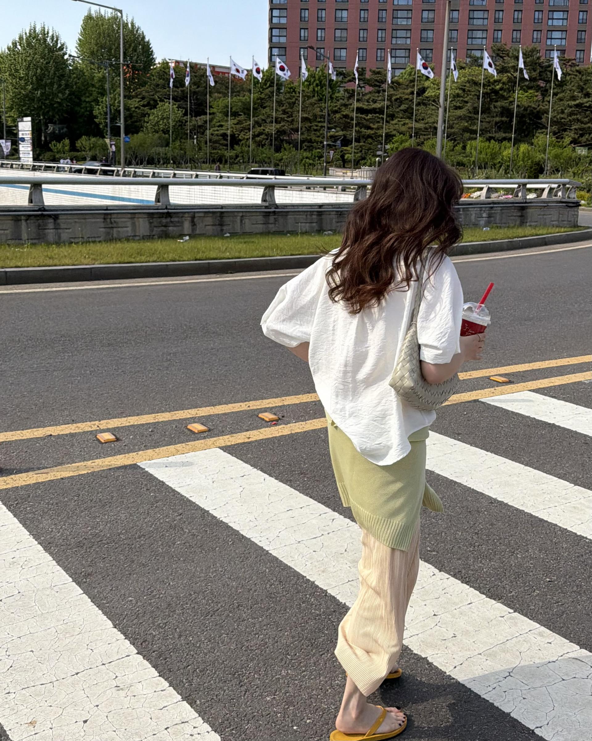 shell half shirt (cream/charcoal) 완