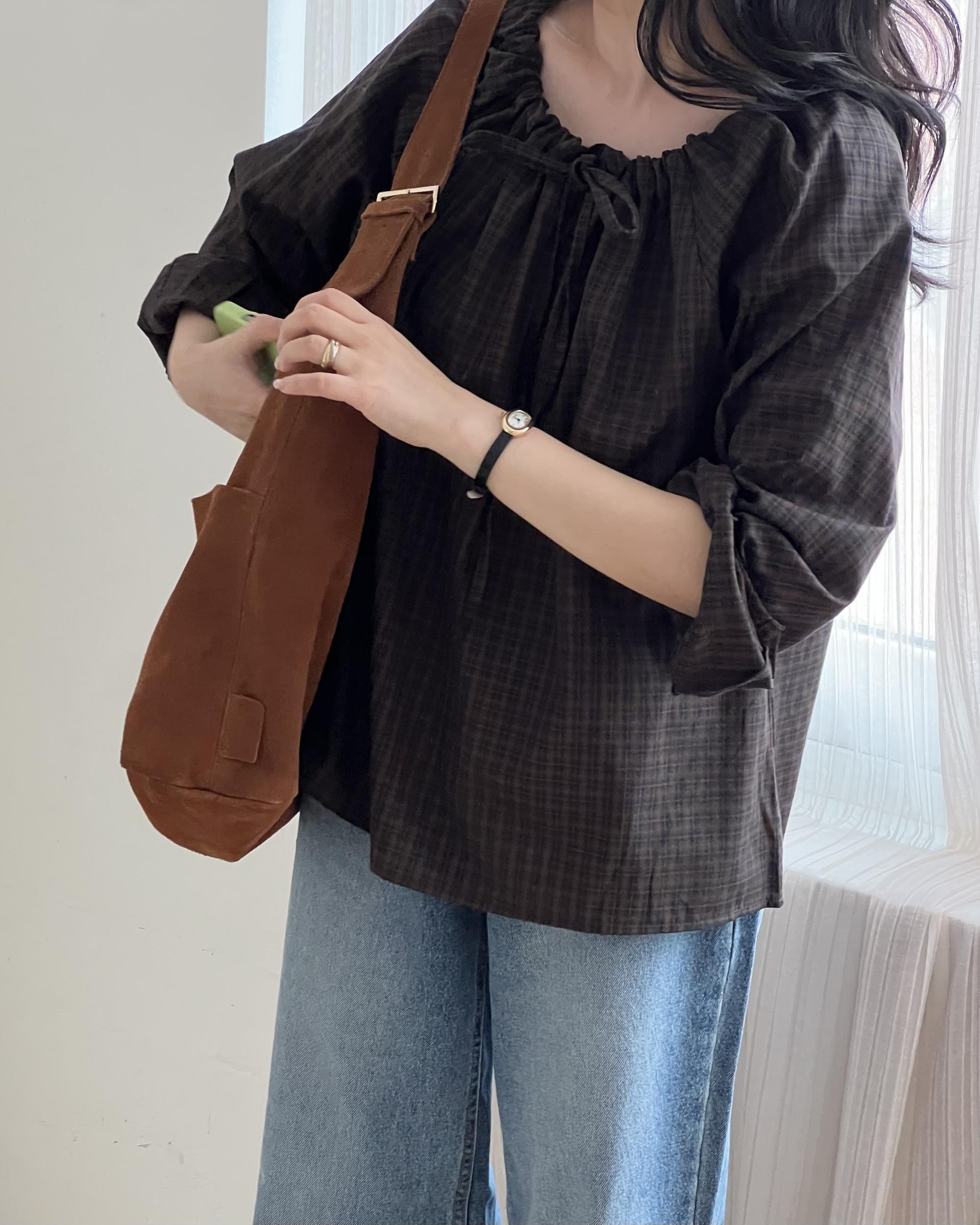 aman check blouse (brown)