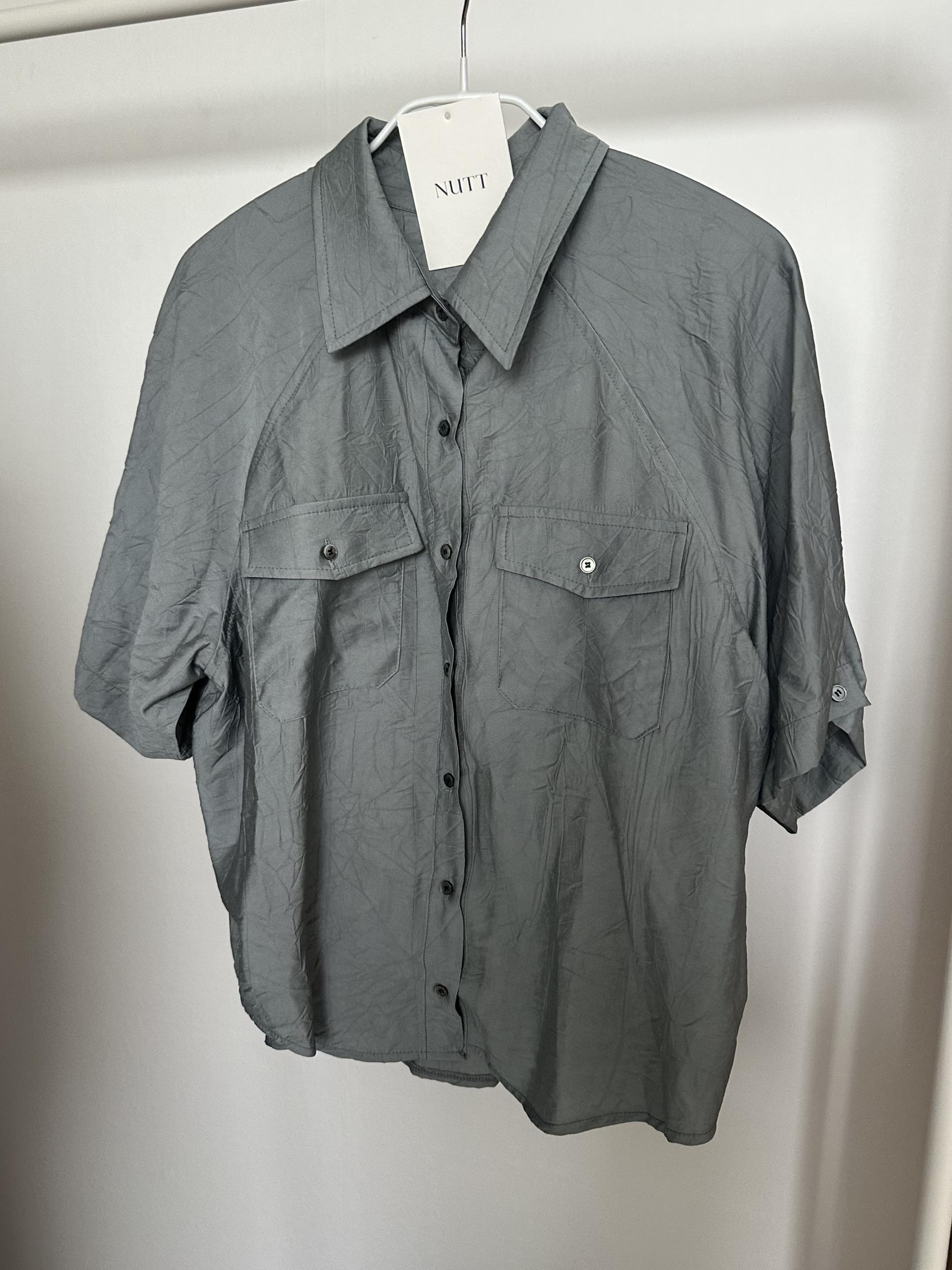 shell half shirt (cream/charcoal)