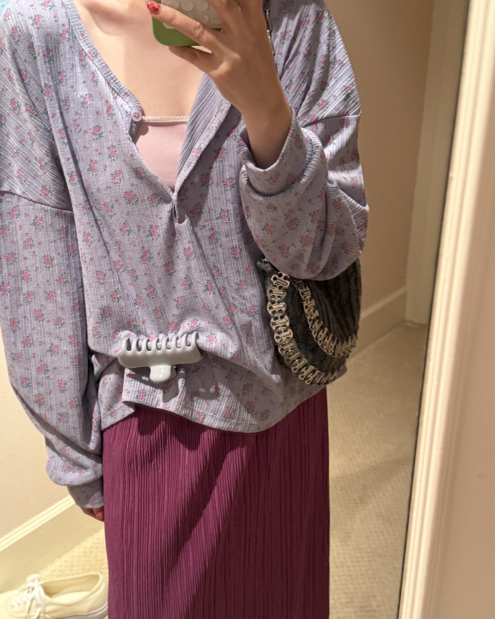 <made> pansy flower top