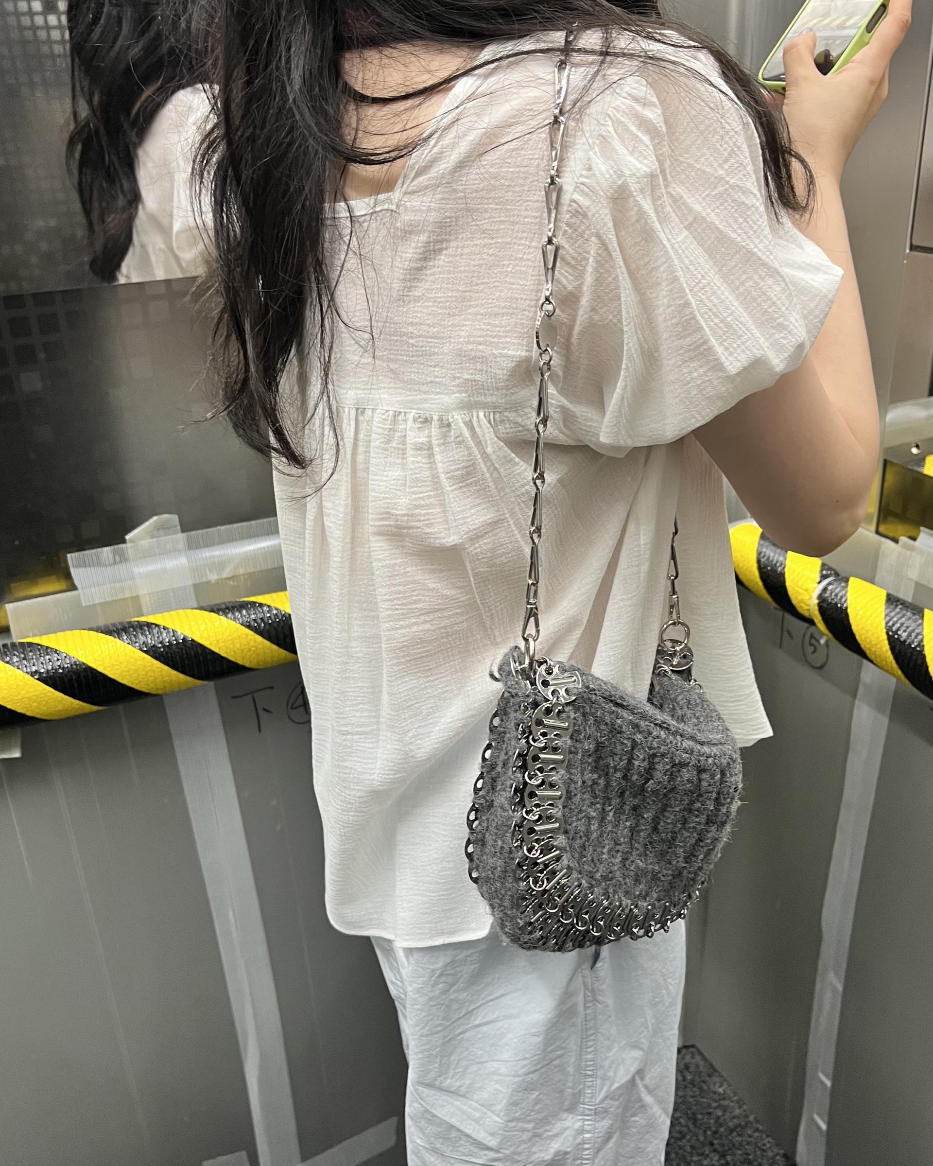square blouse (white/brown/black)