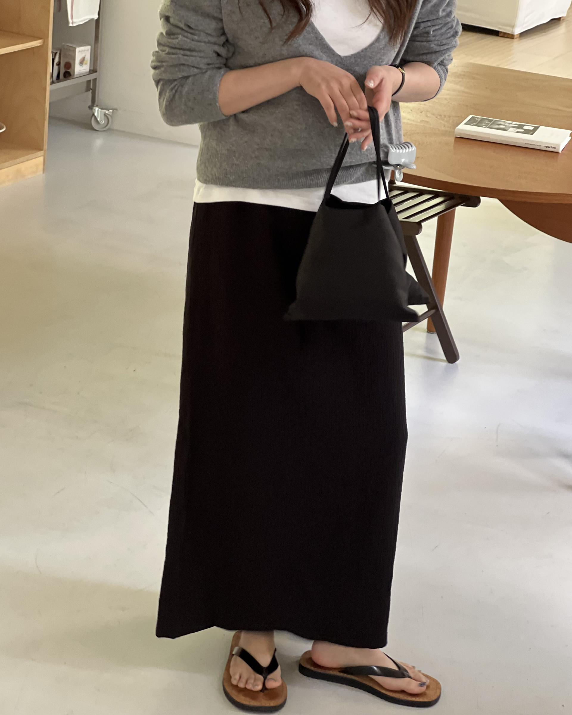 base wrinkle skirt (black/cream)