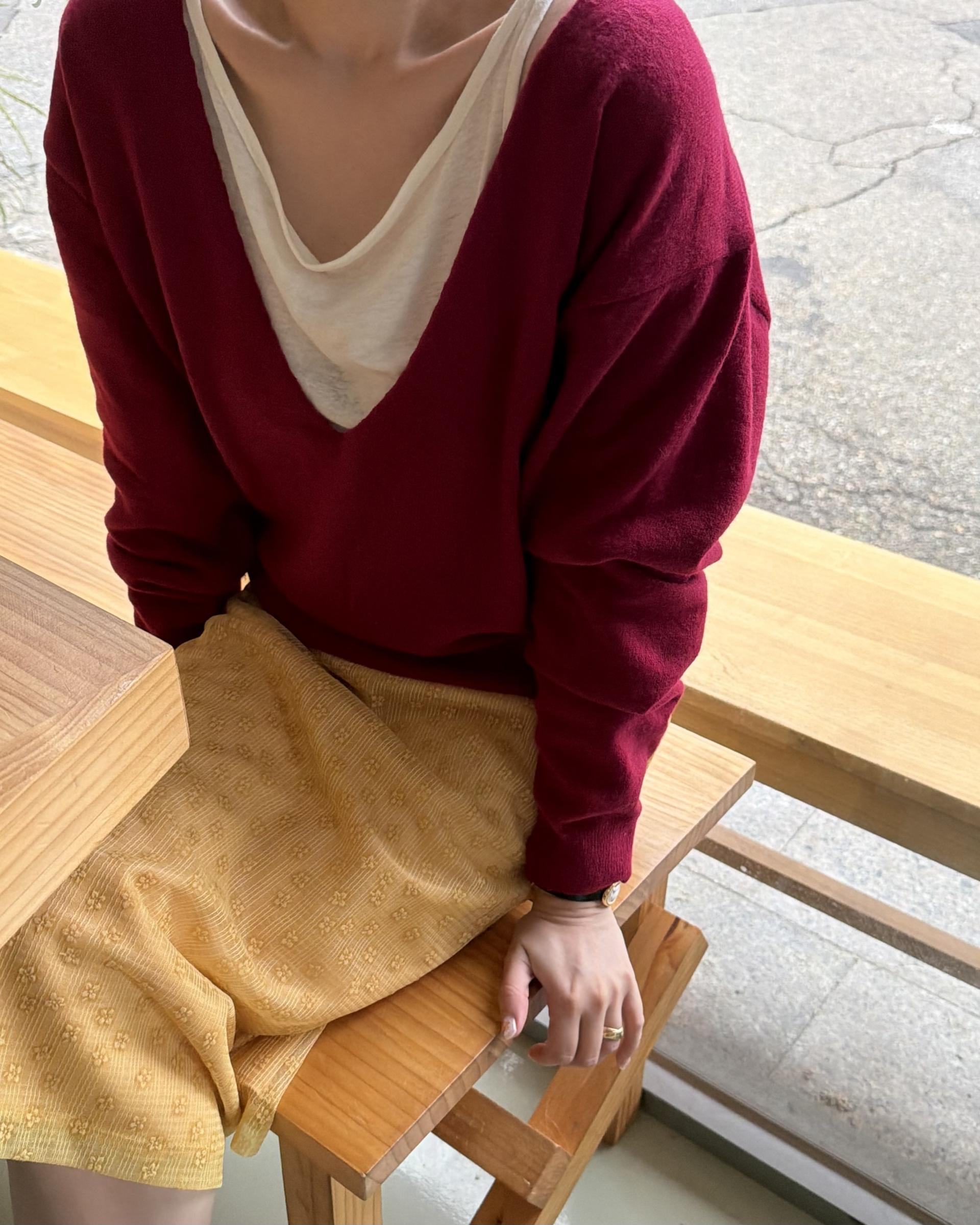 till deep v-neck (plum)