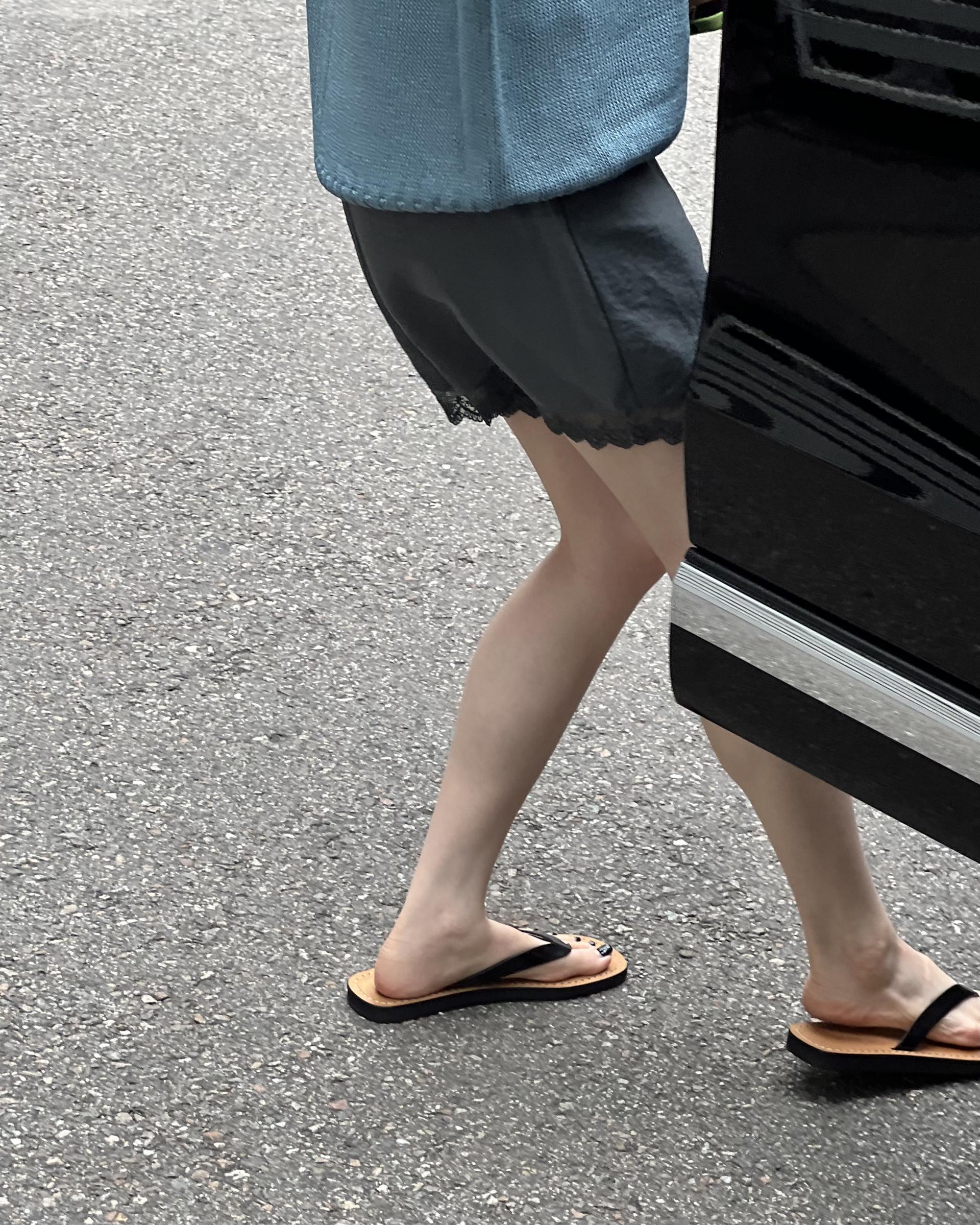 lagoon lace shorts (charcoal/melon/black)