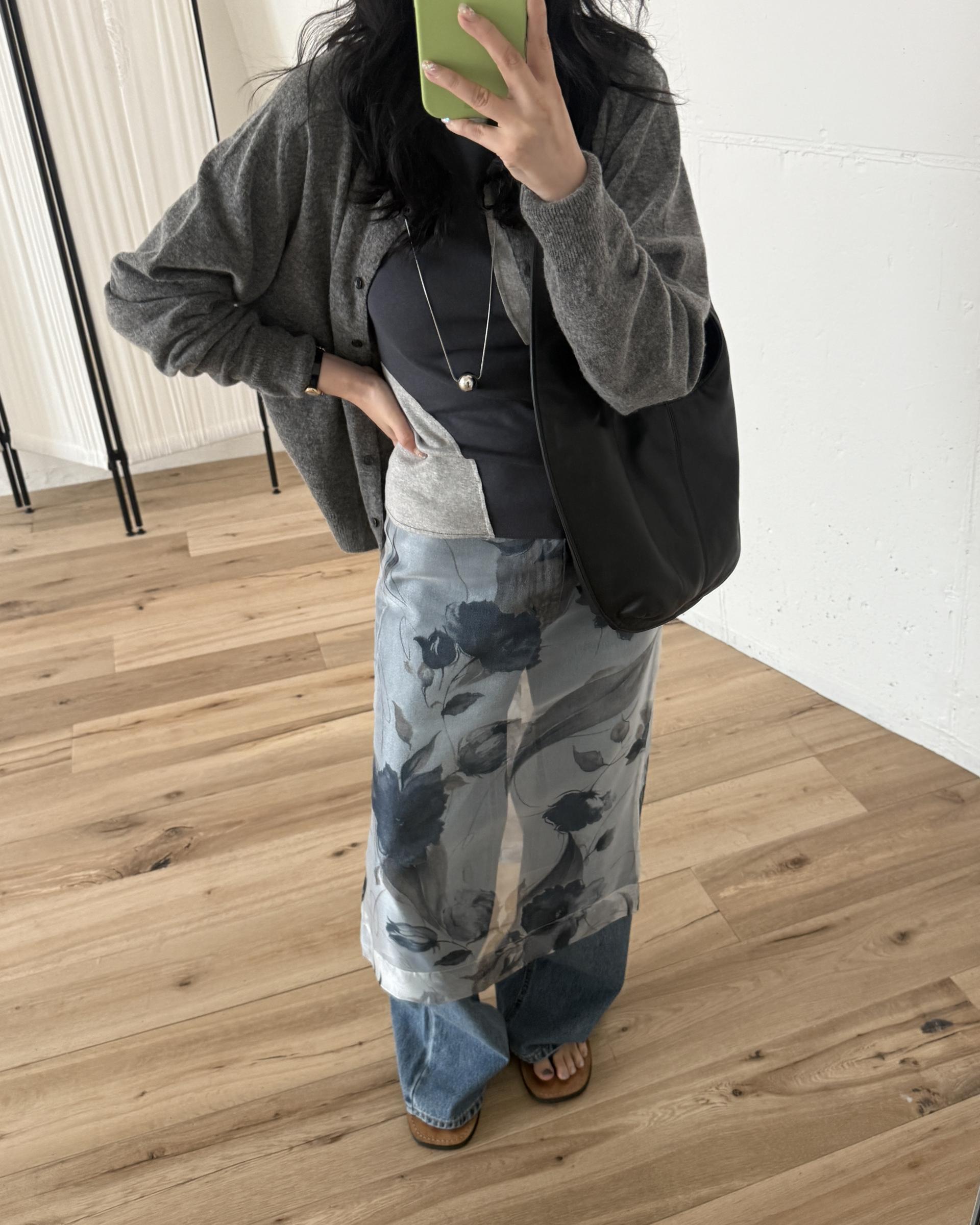 see layered skirt (grey/beige)
