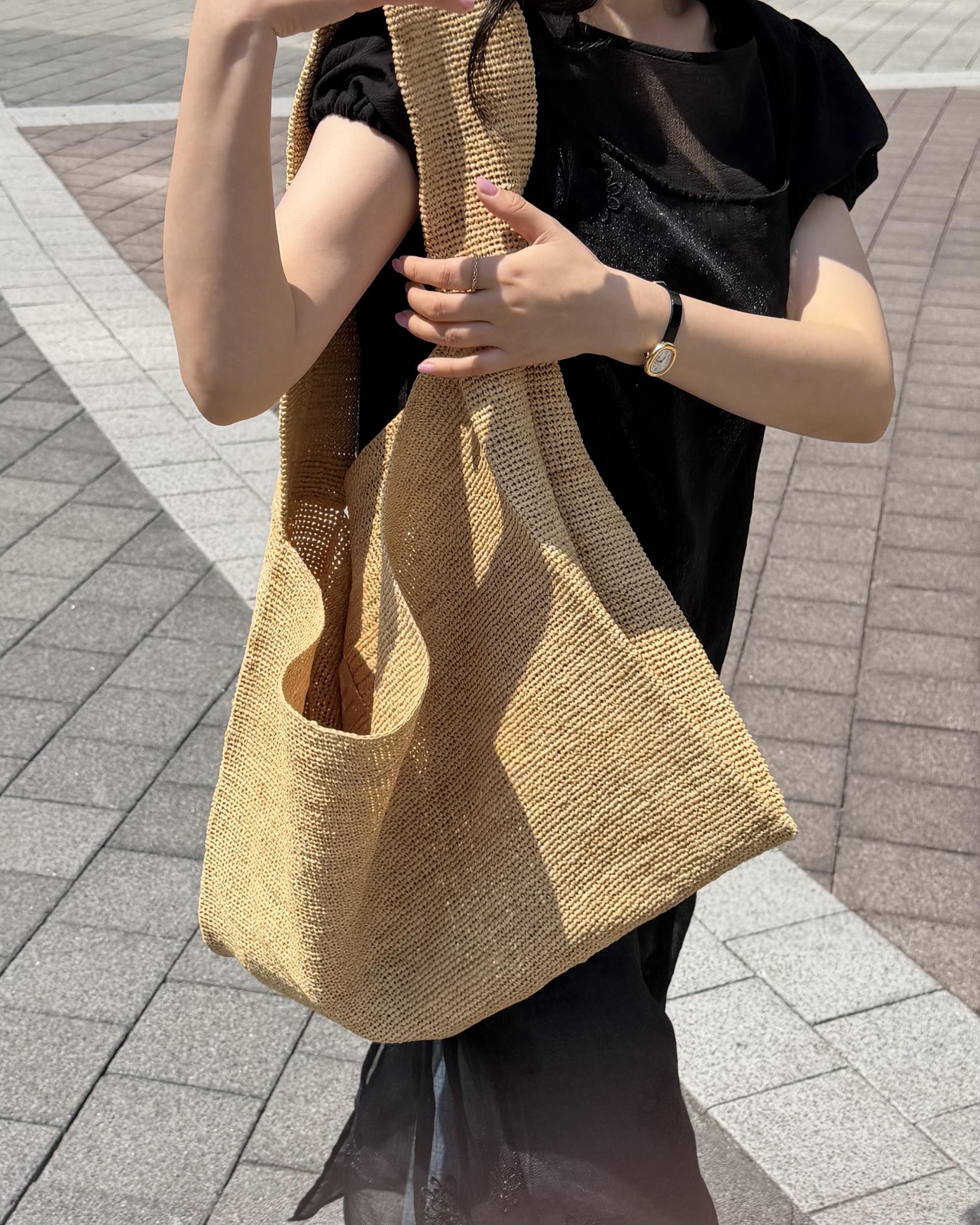 square blouse (white/brown/black)