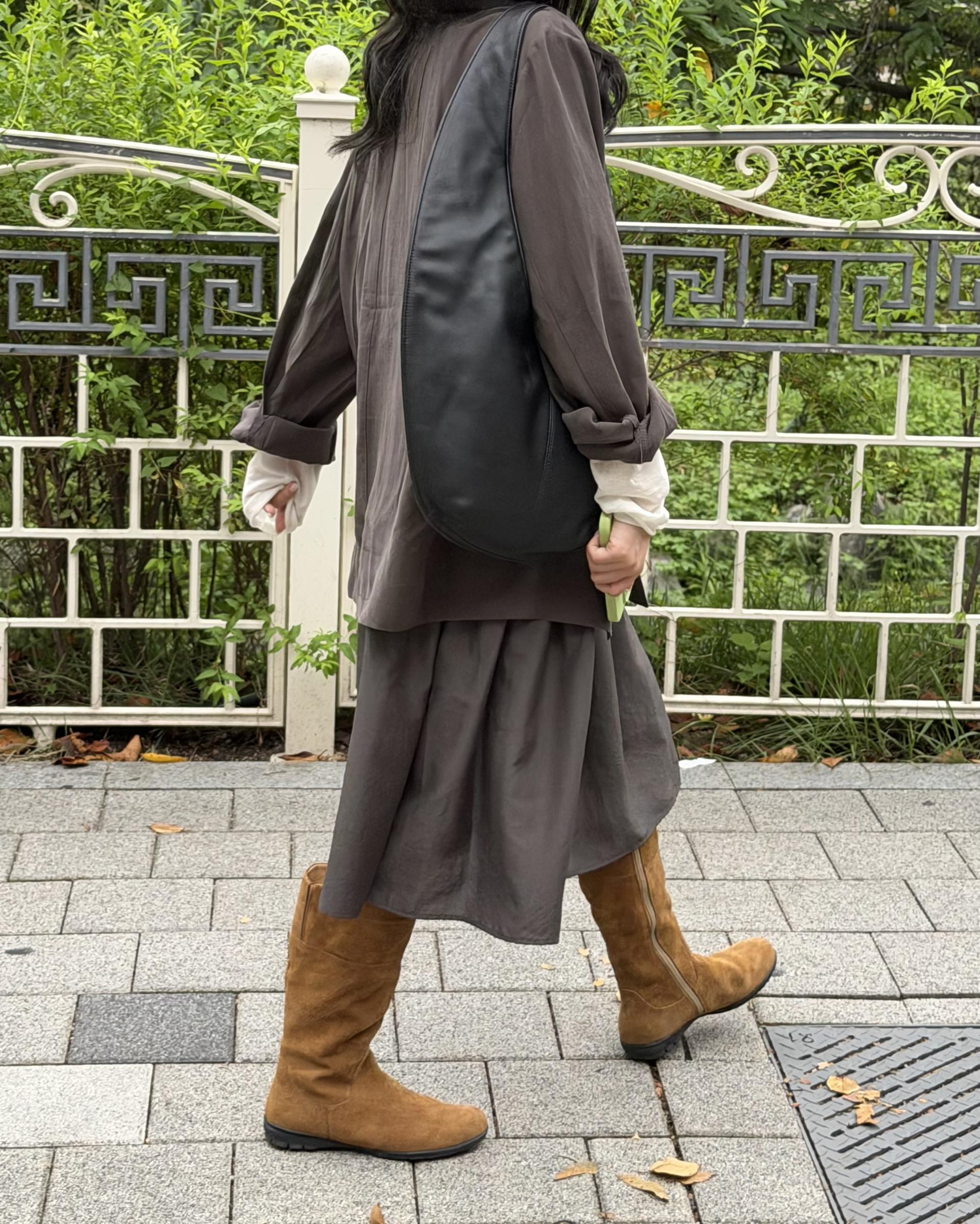 marge pintuck skirt (milk beige/charcoal)