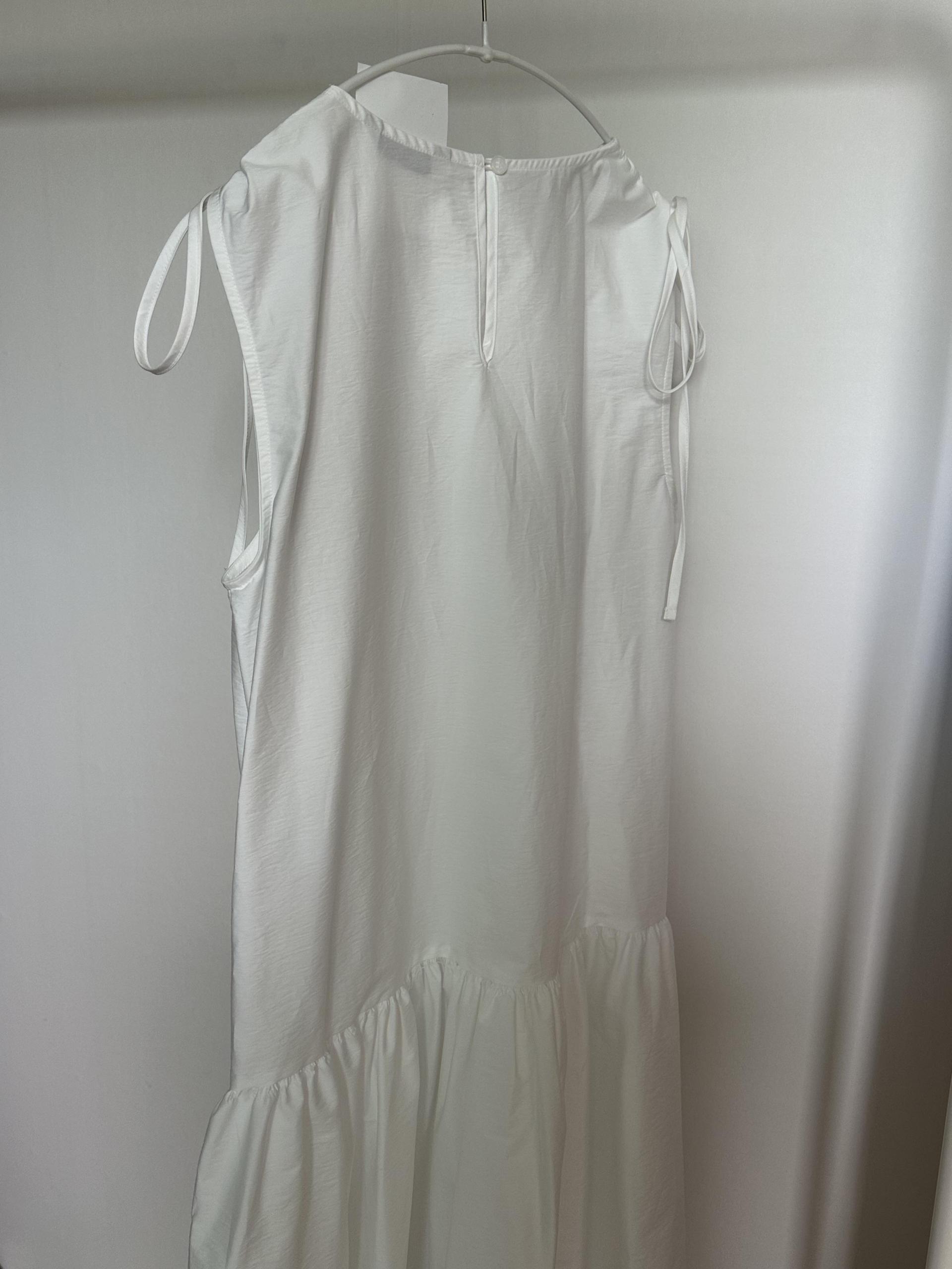 butter ribbon dress (beige/white)