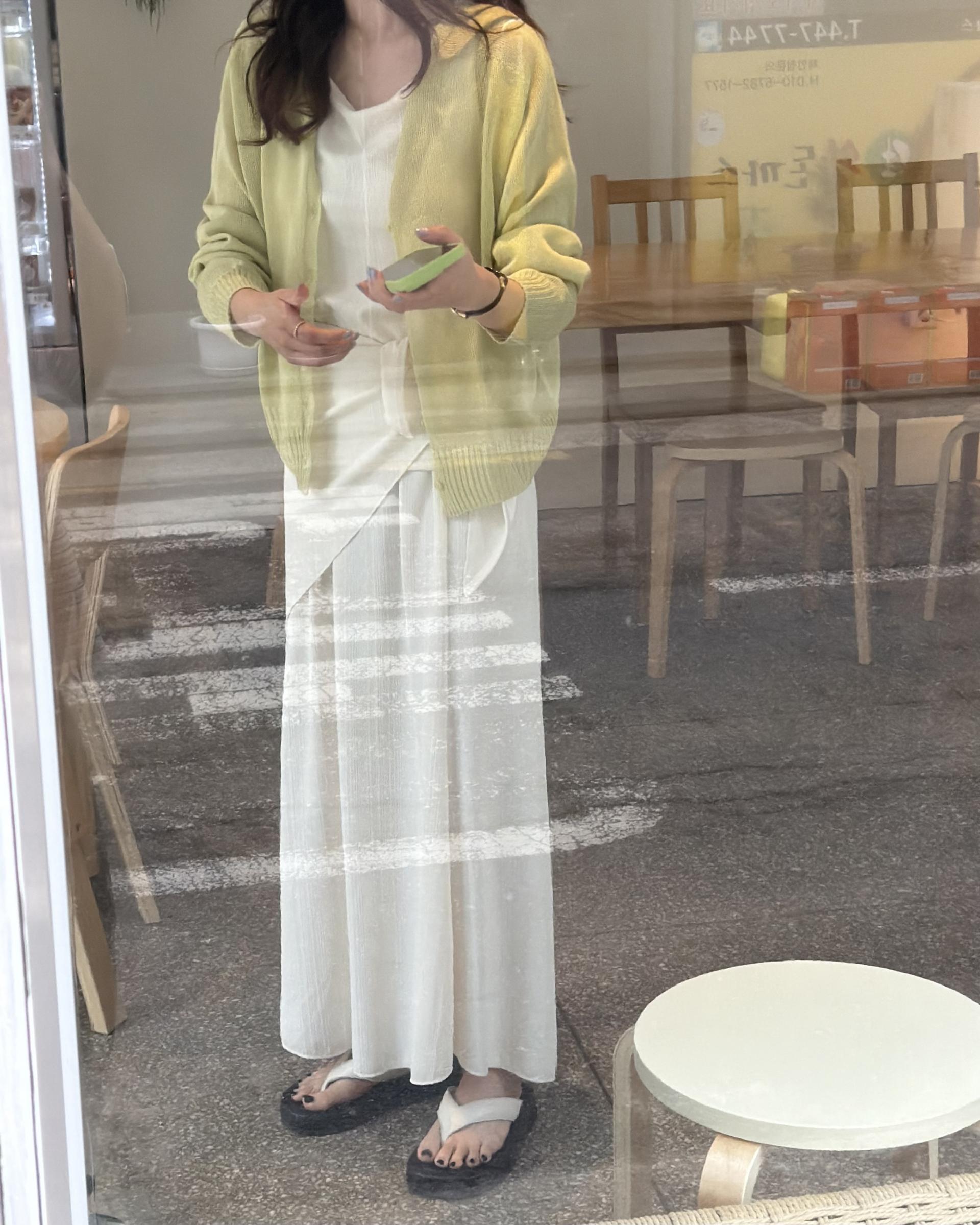 noodle skit (cream/black)