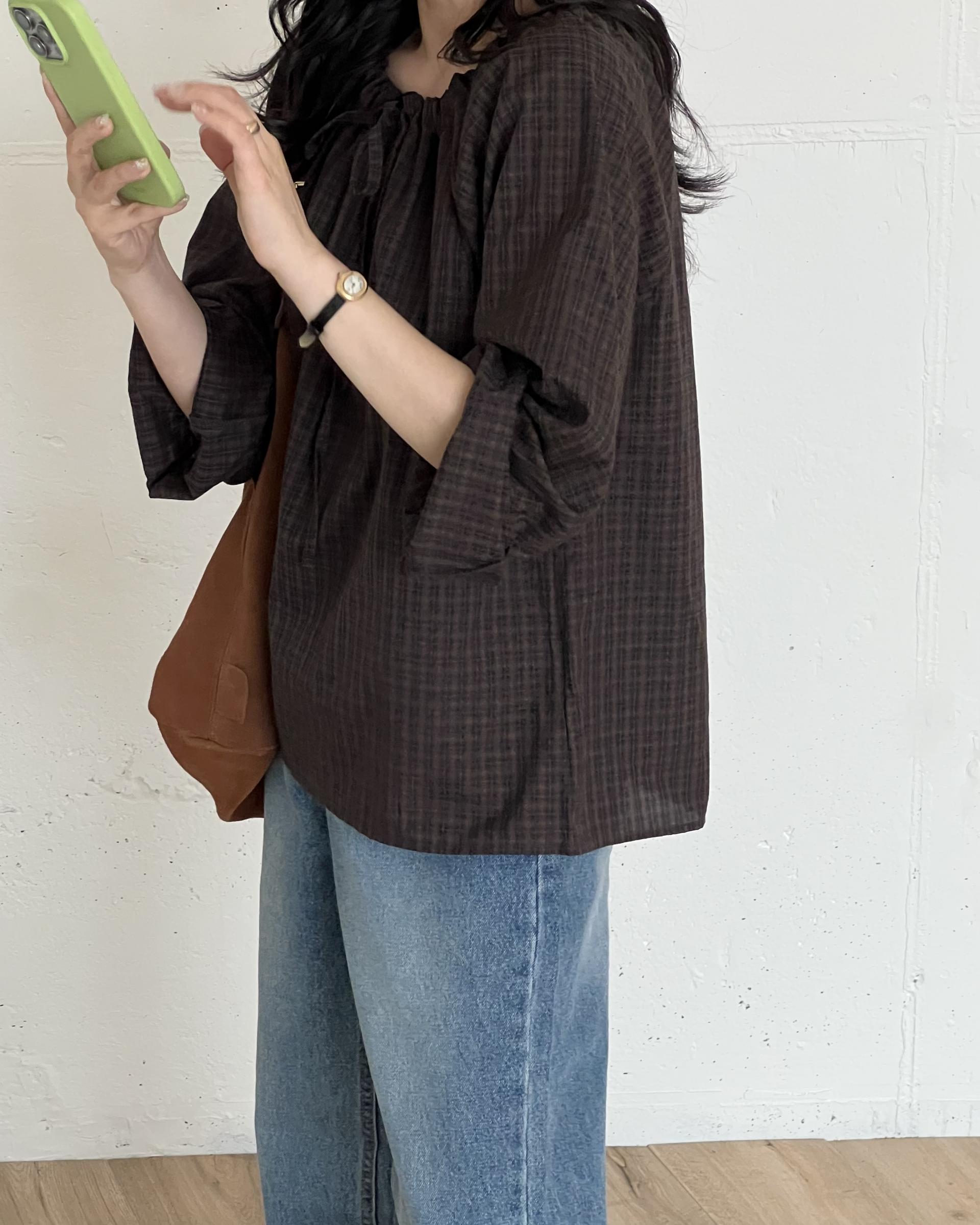 aman check blouse (brown)