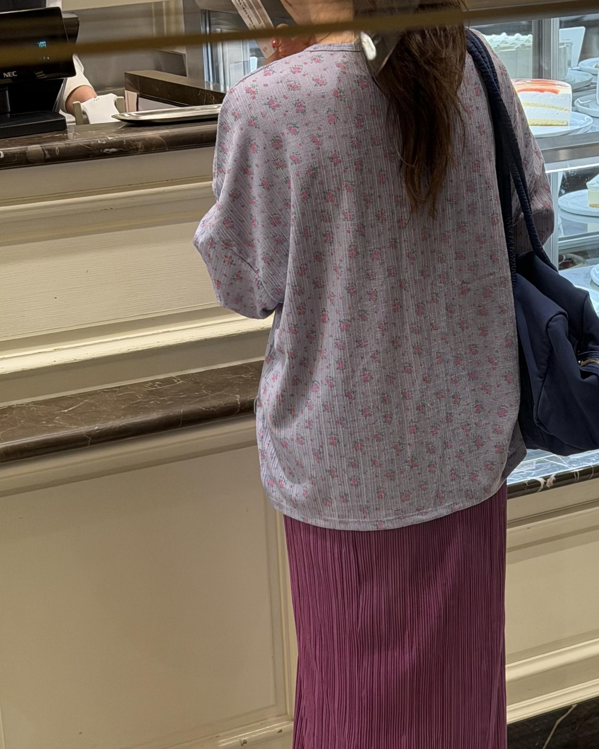 <made> pansy flower top