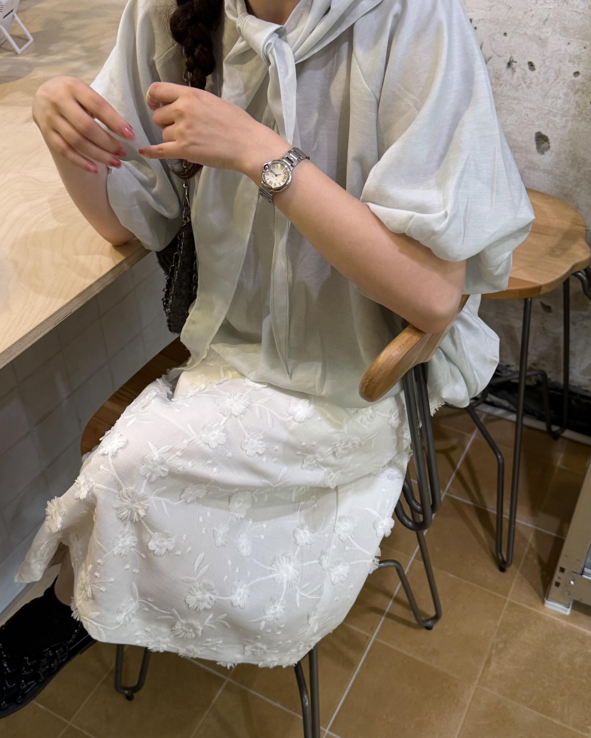 tete scarf blouse