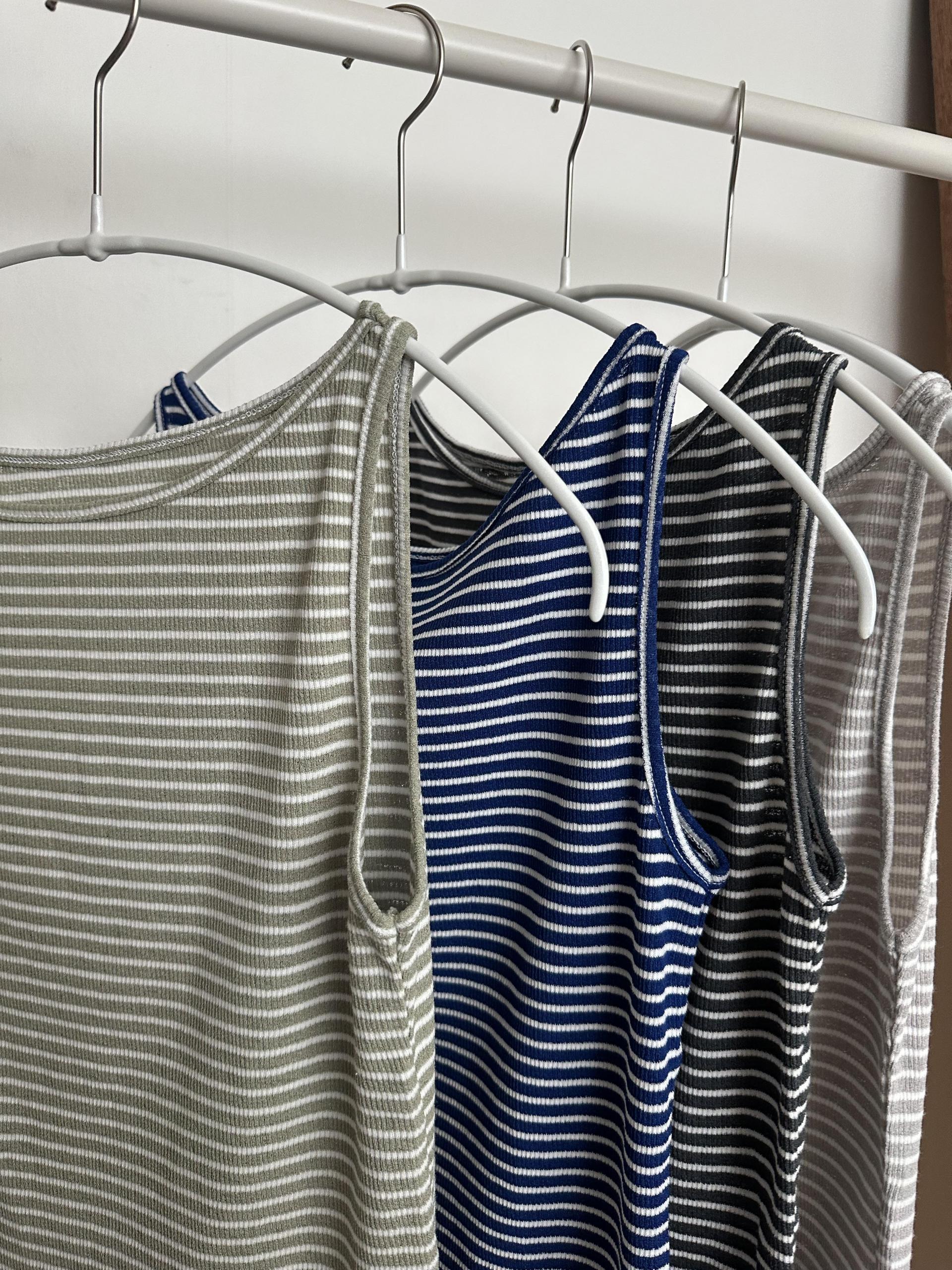 salt stripe sleeveless (blue/charcoal/pale grey/pale khaki)