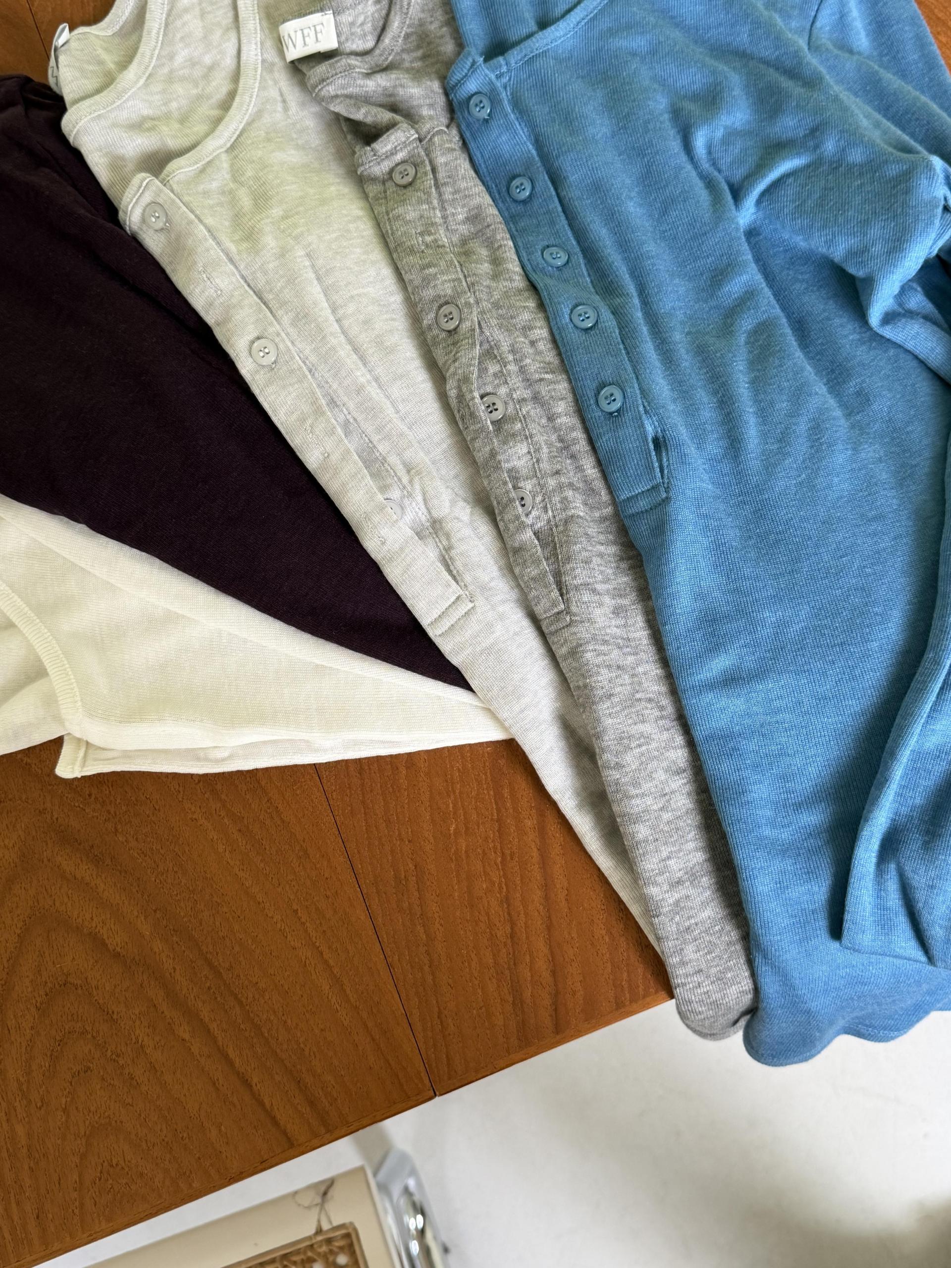 slim button layered top (purple/blue)