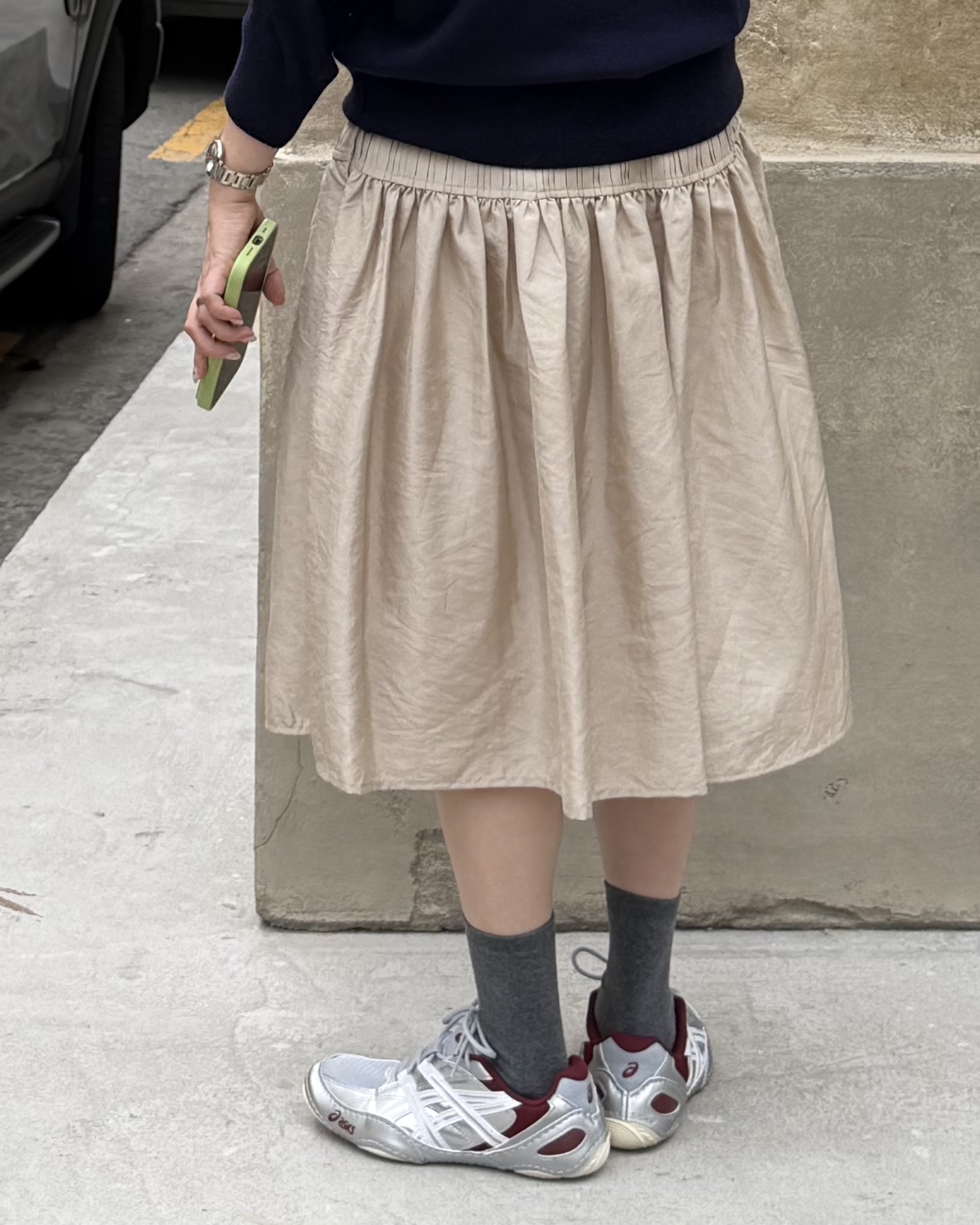 marge pintuck skirt (milk beige/charcoal)