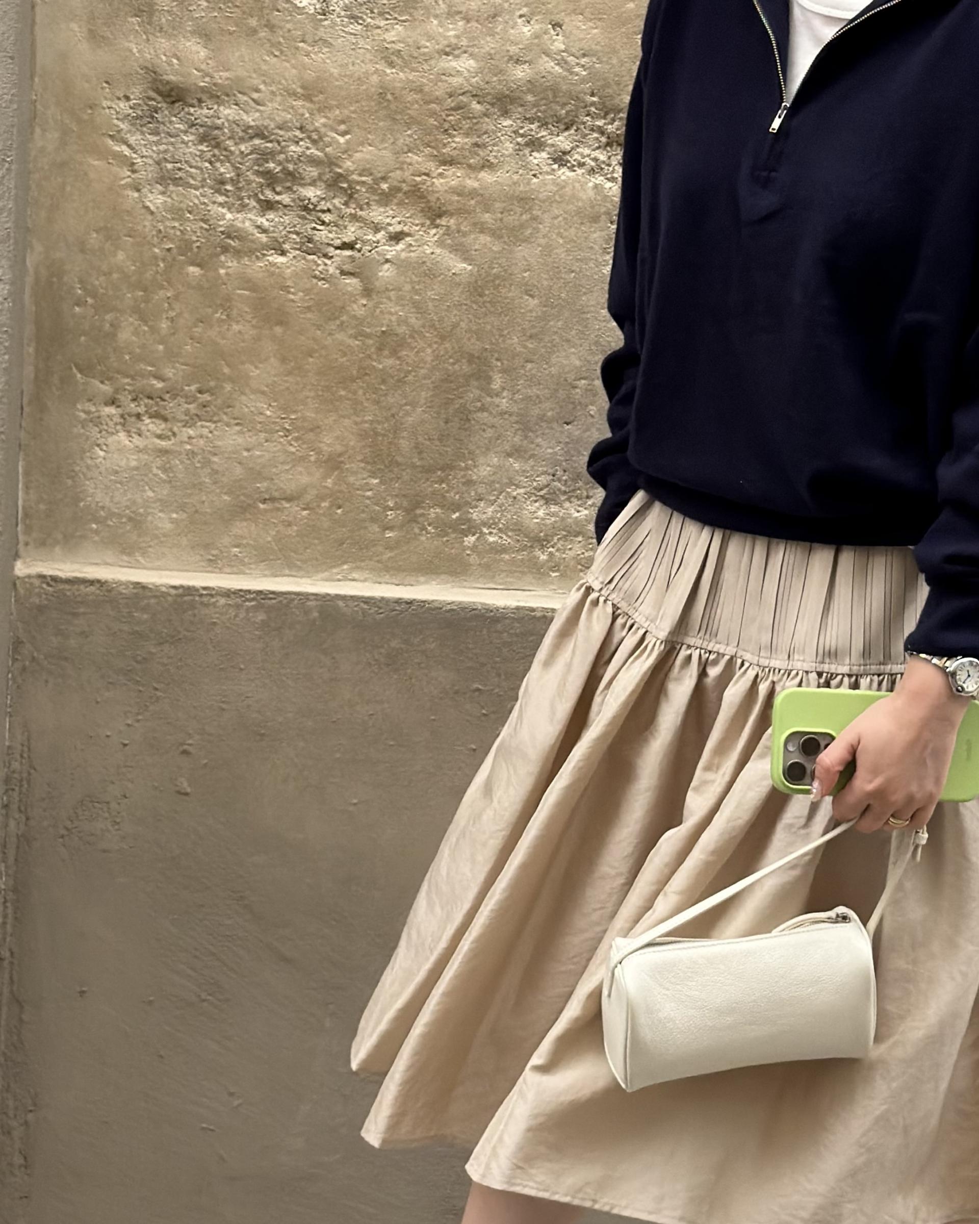 marge pintuck skirt (milk beige/charcoal)