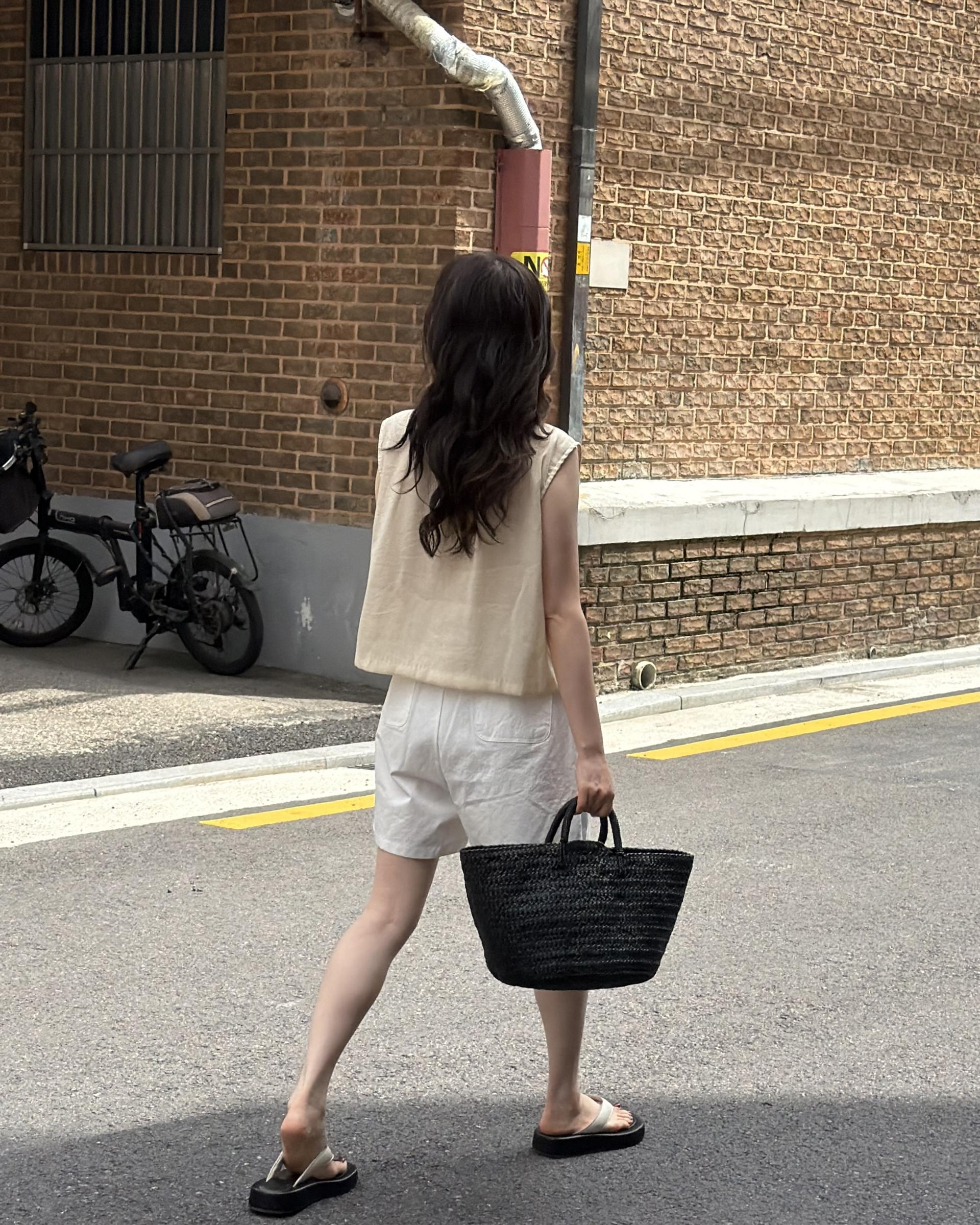 row half pants (beige/white)