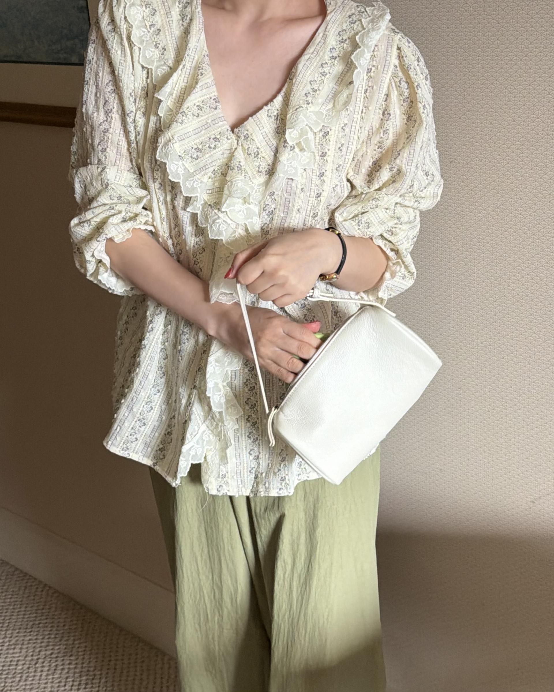 cottage ruffle lace blouse (flower)