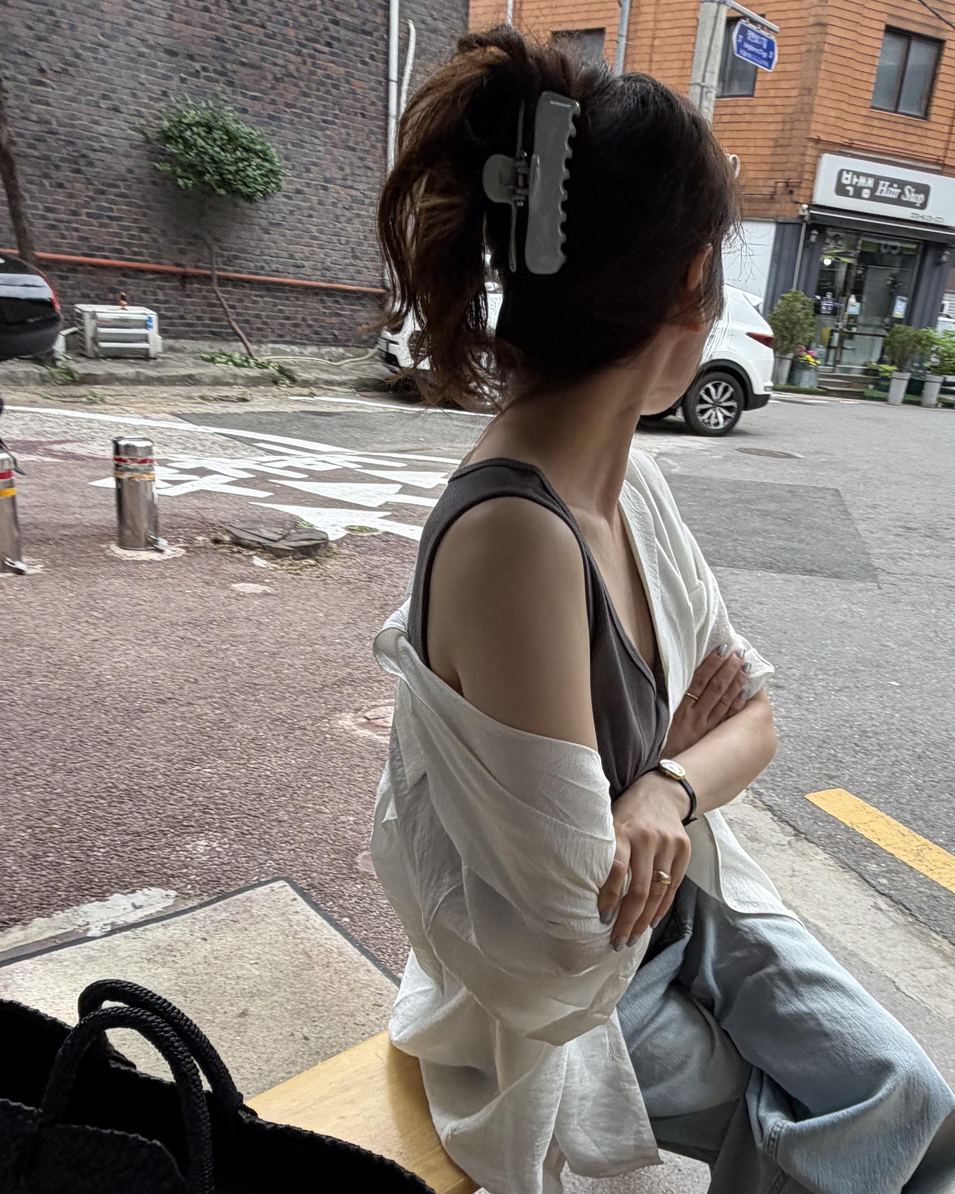 sand sleeveless (charcoal/white/olive)