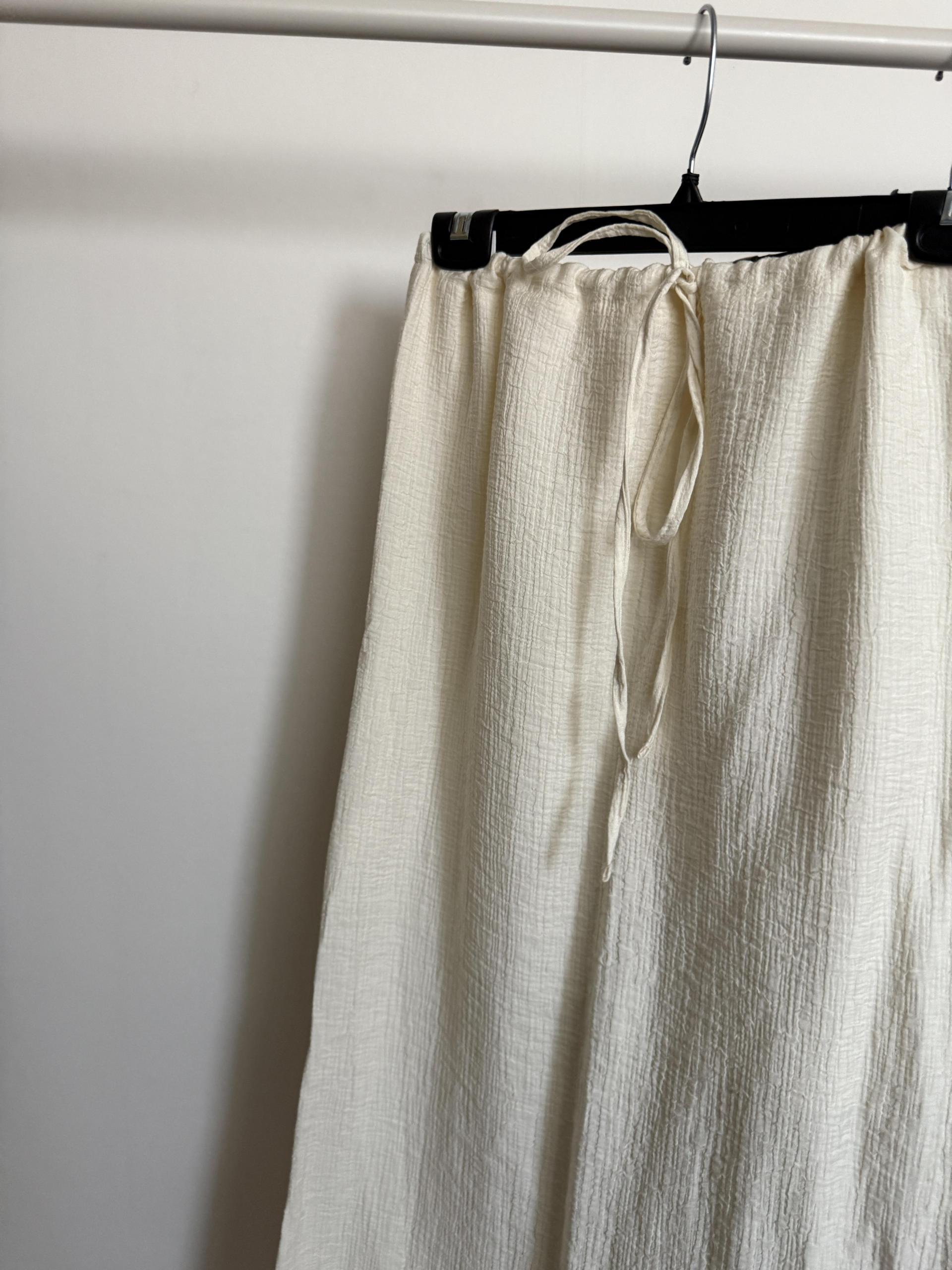base wrinkle skirt (black/cream)