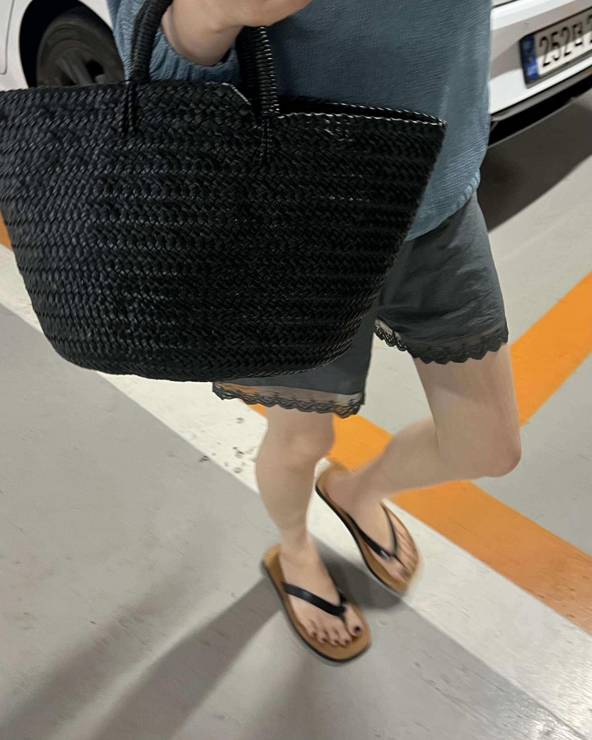 lagoon lace shorts (charcoal/melon/black)