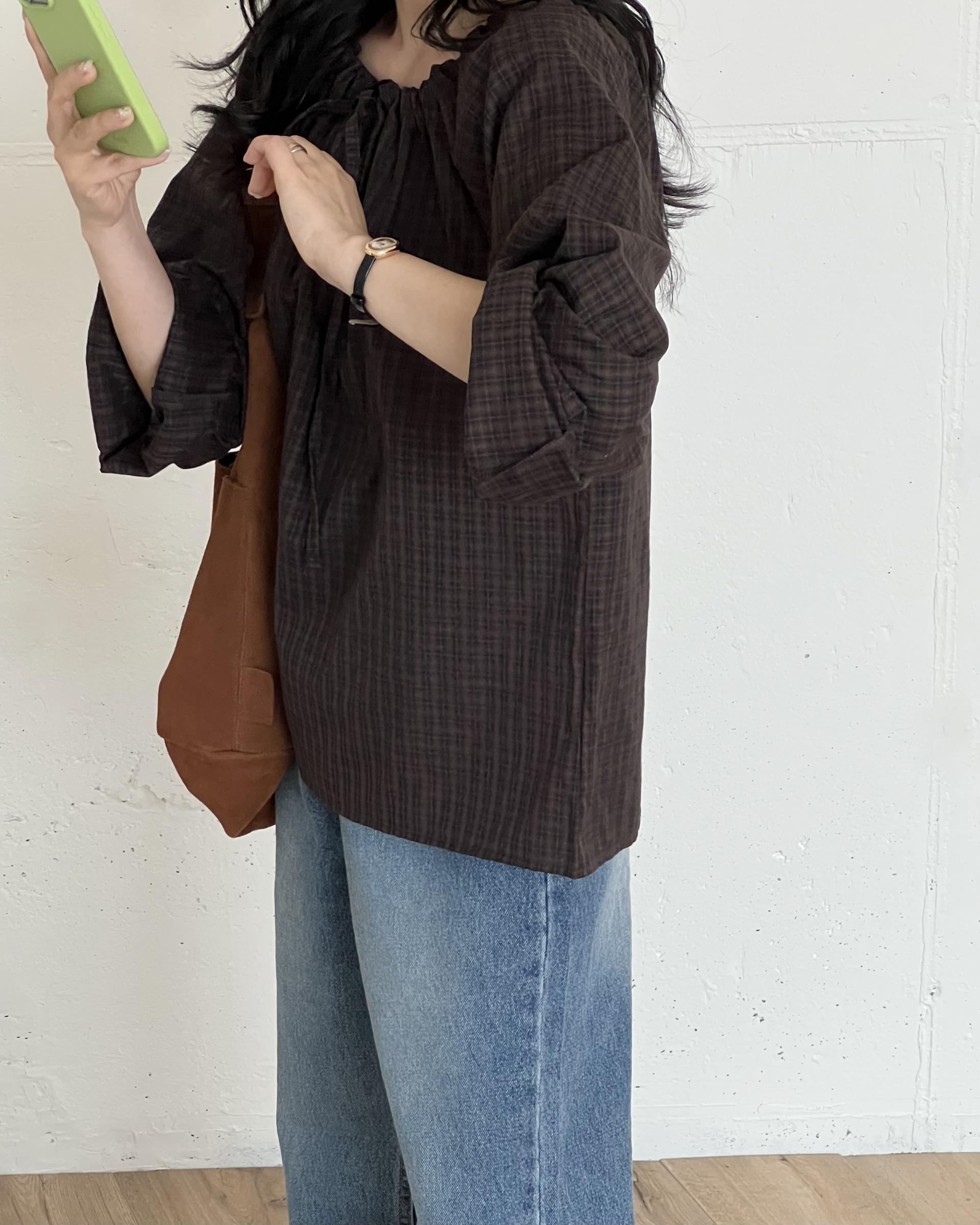 aman check blouse (brown)