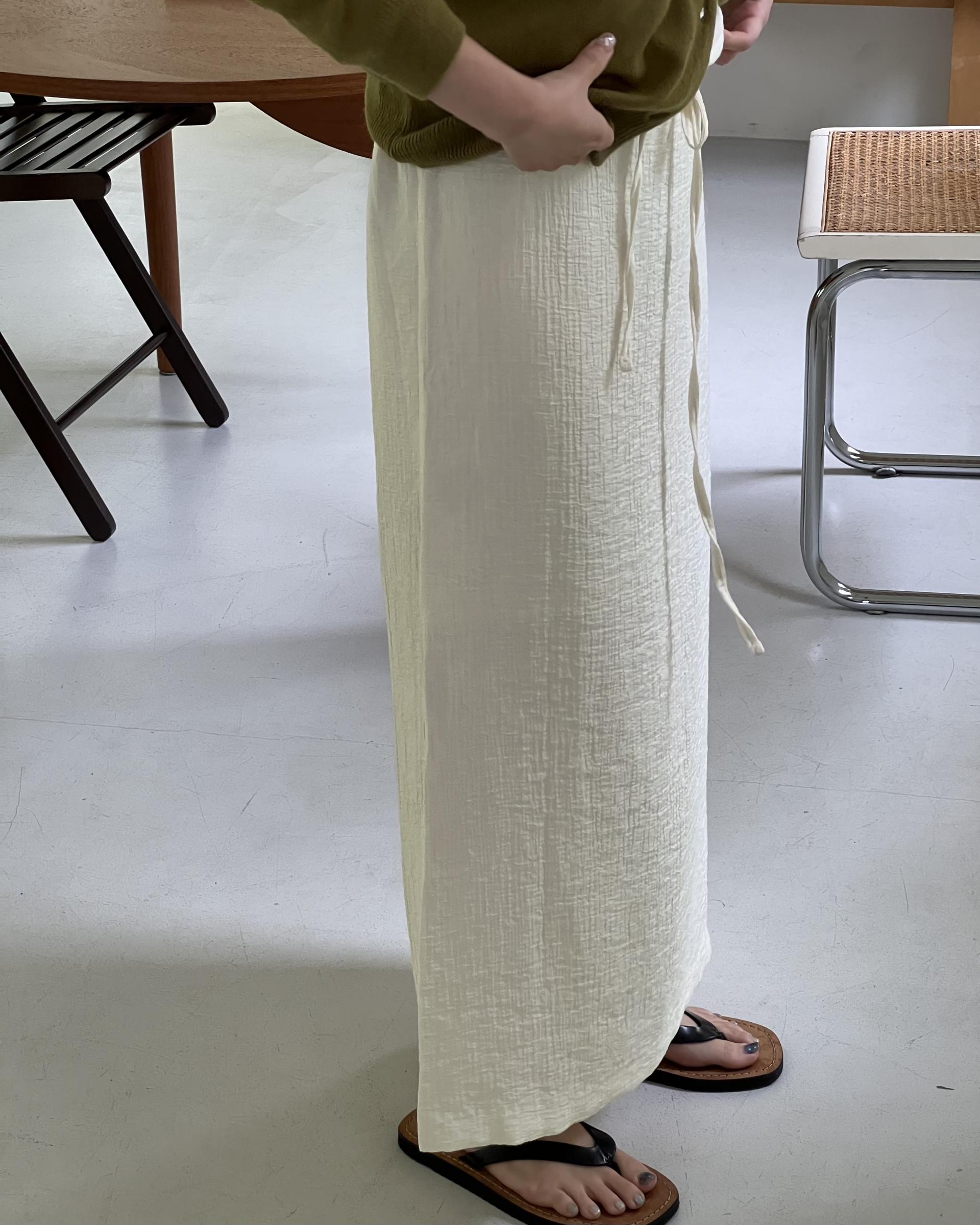 base wrinkle skirt (black/cream)
