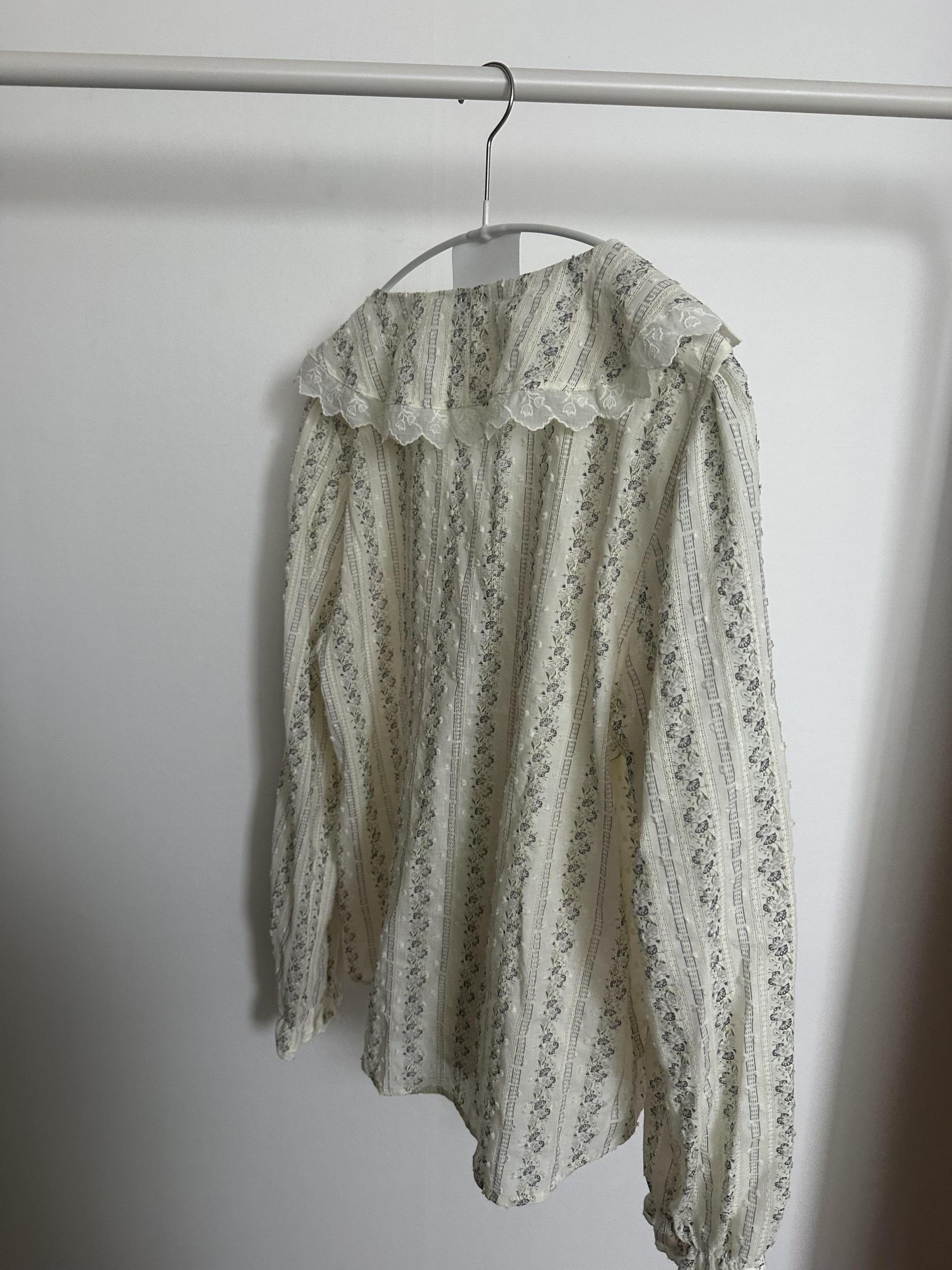 cottage ruffle lace blouse (flower)