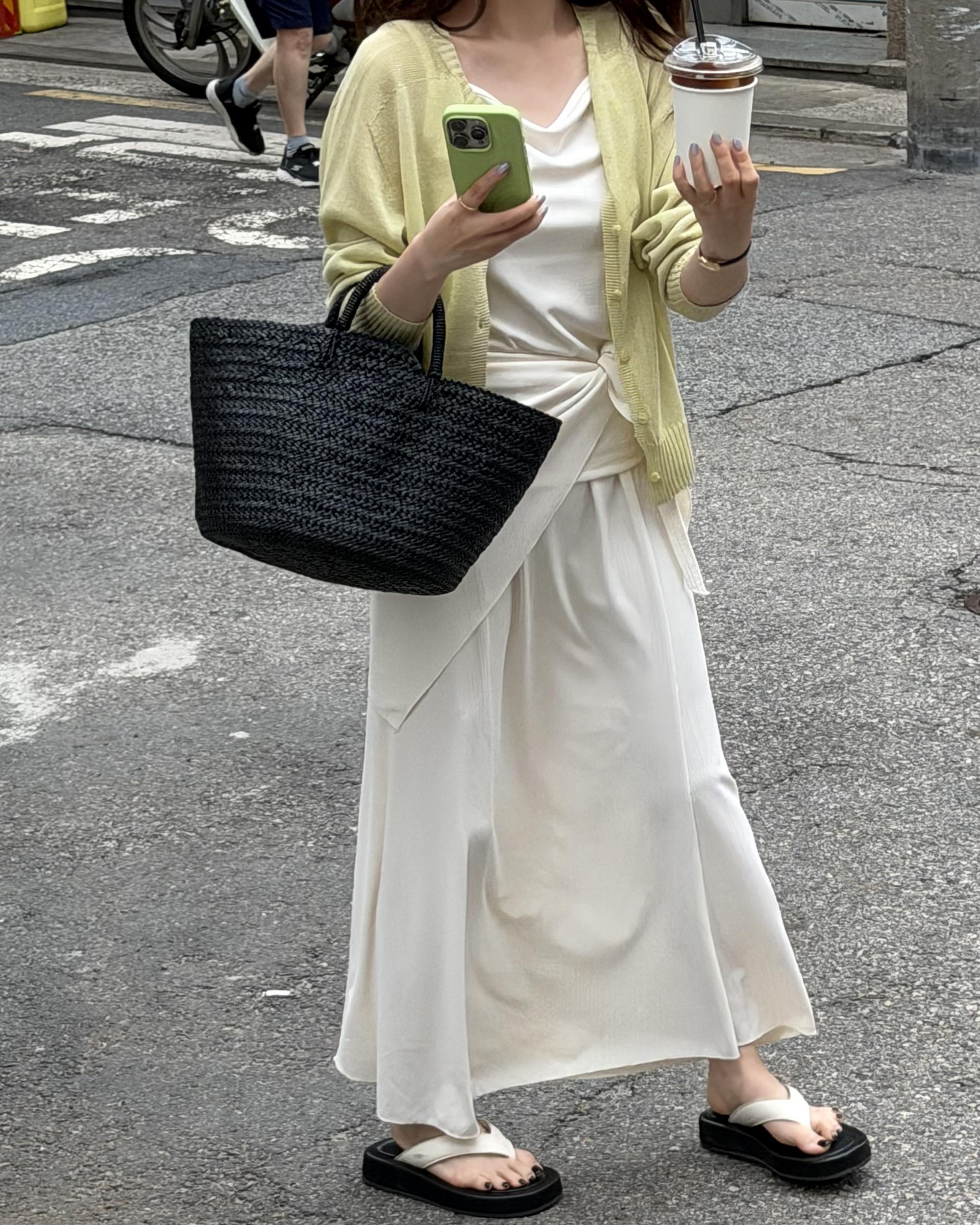 noodle skit (cream/black)