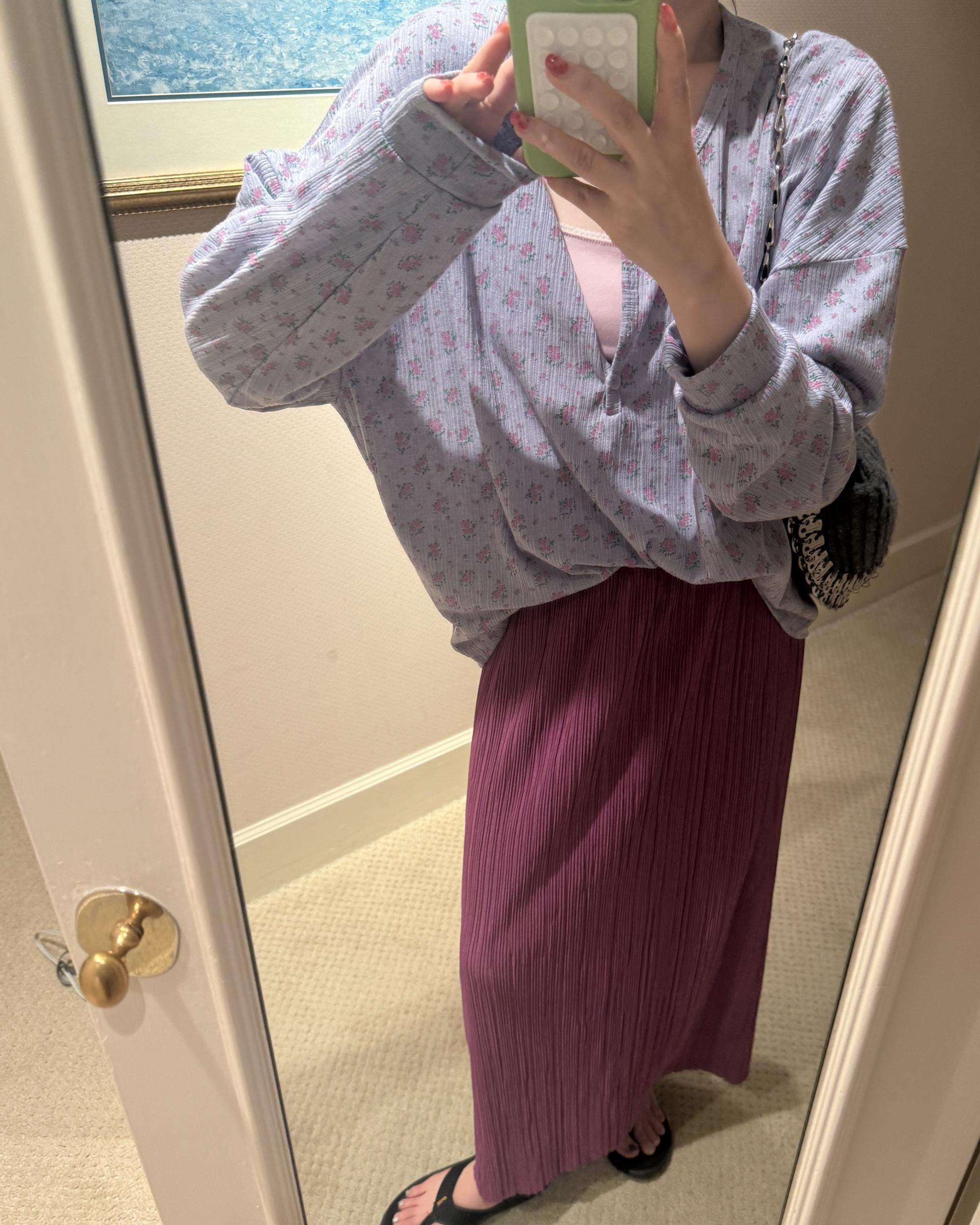 <made> pansy flower top