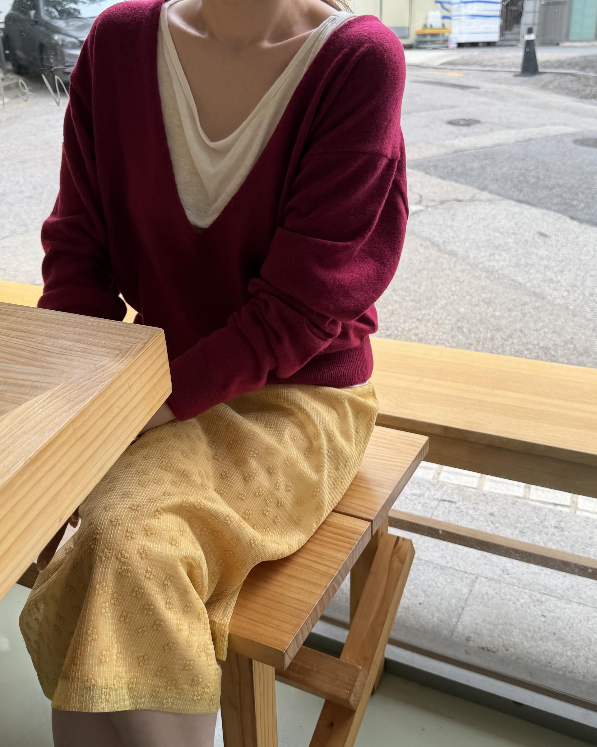 till deep v-neck (plum)