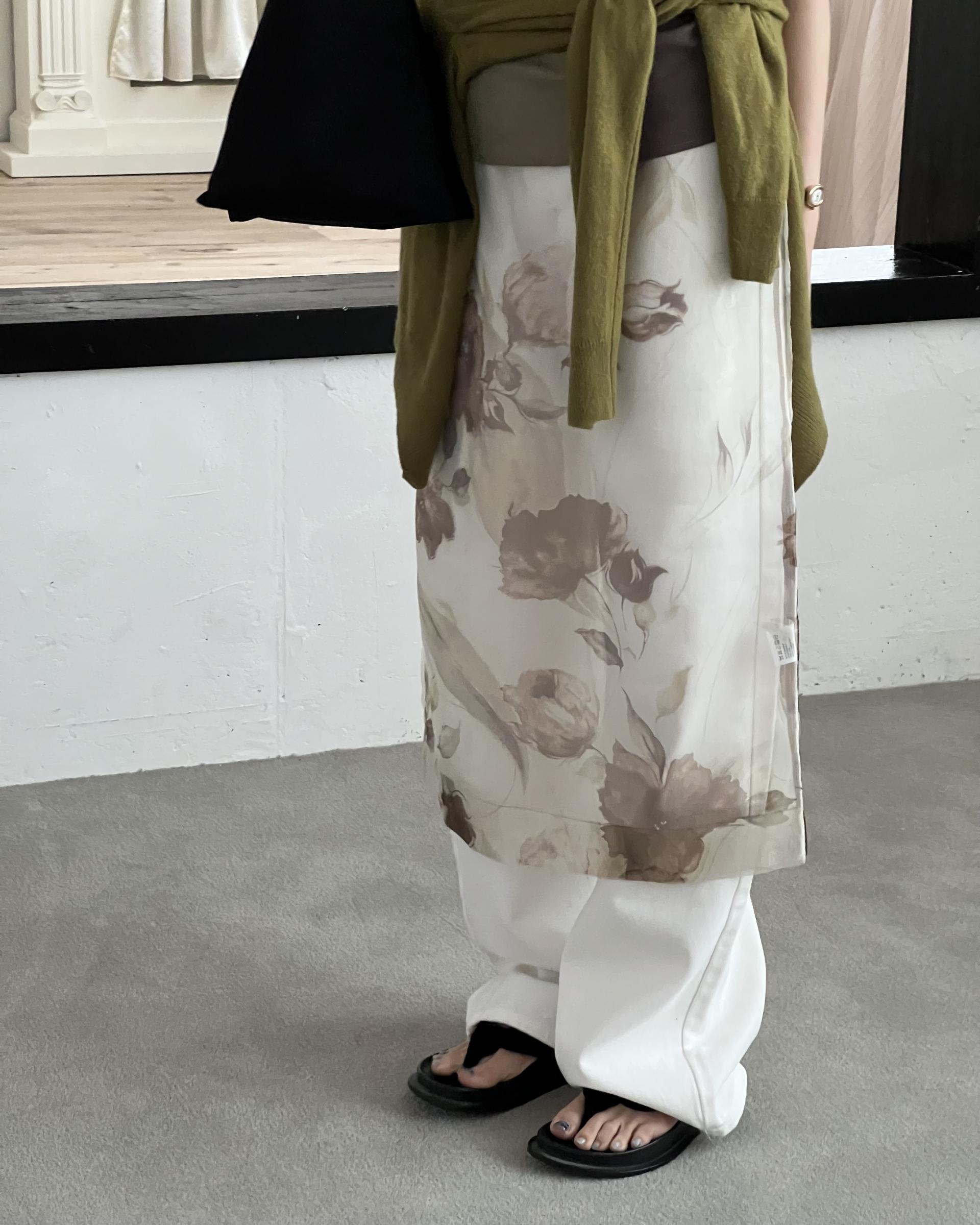 see layered skirt (grey/beige)
