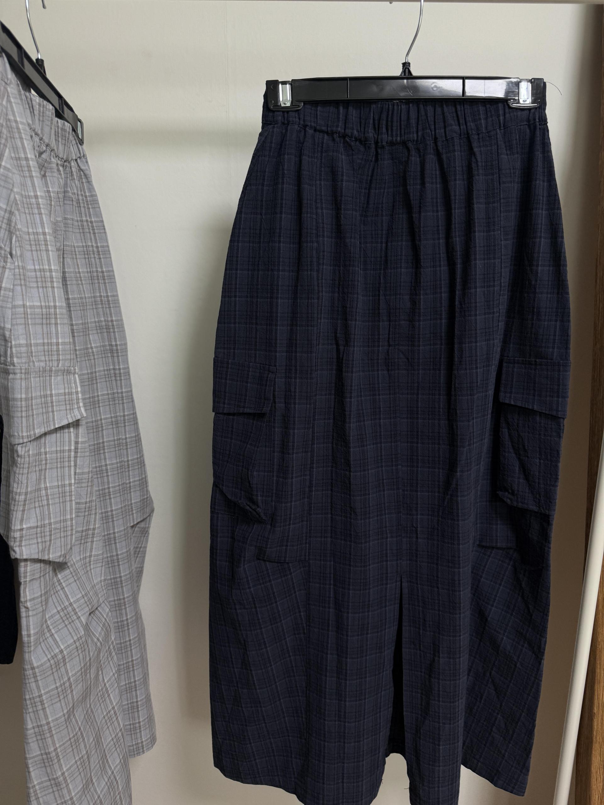 teddy check skirt (grey/navy)