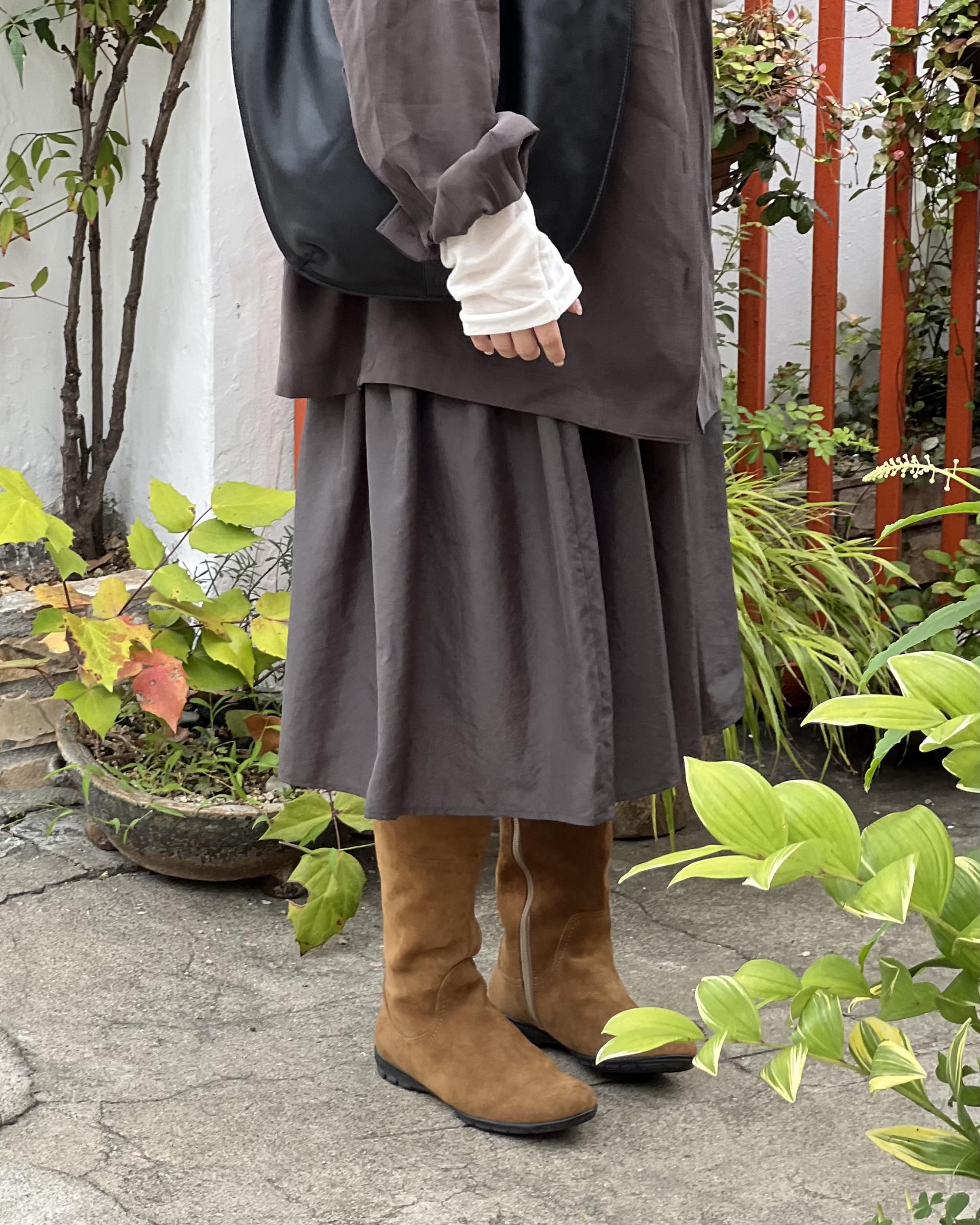marge pintuck skirt (milk beige/charcoal)