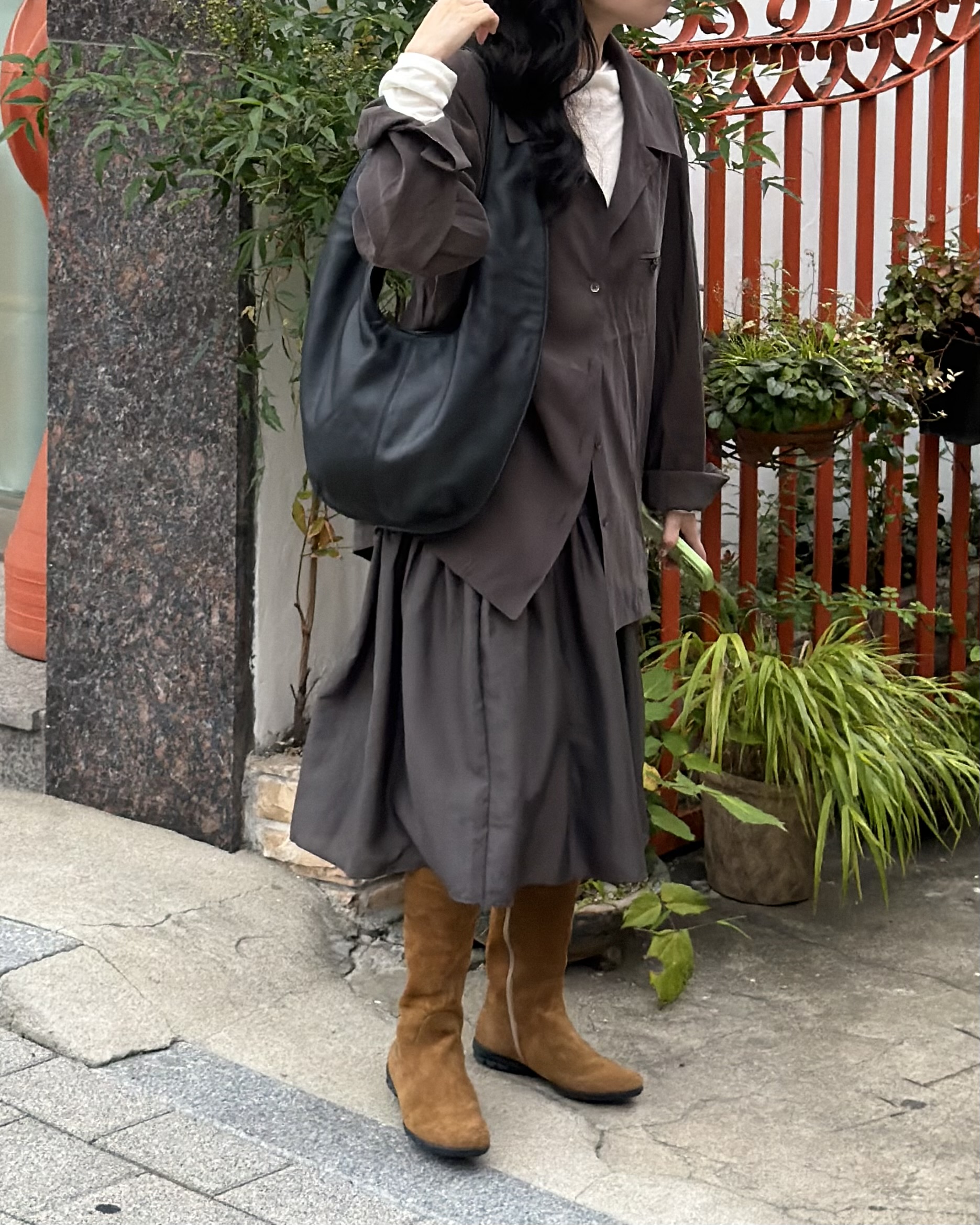 marge pintuck skirt (milk beige/charcoal)