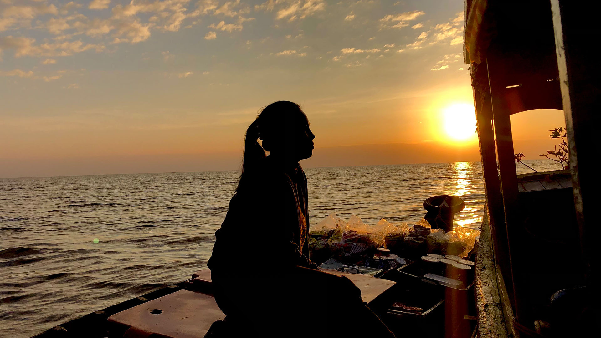 톤레삽호수 일몰